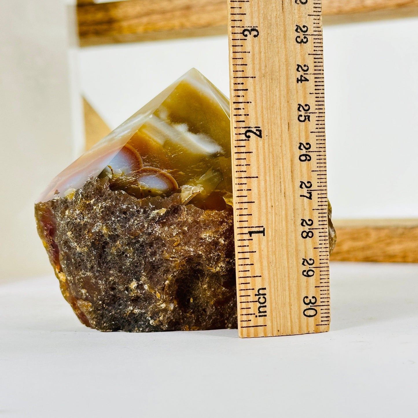agate with decorations in the background