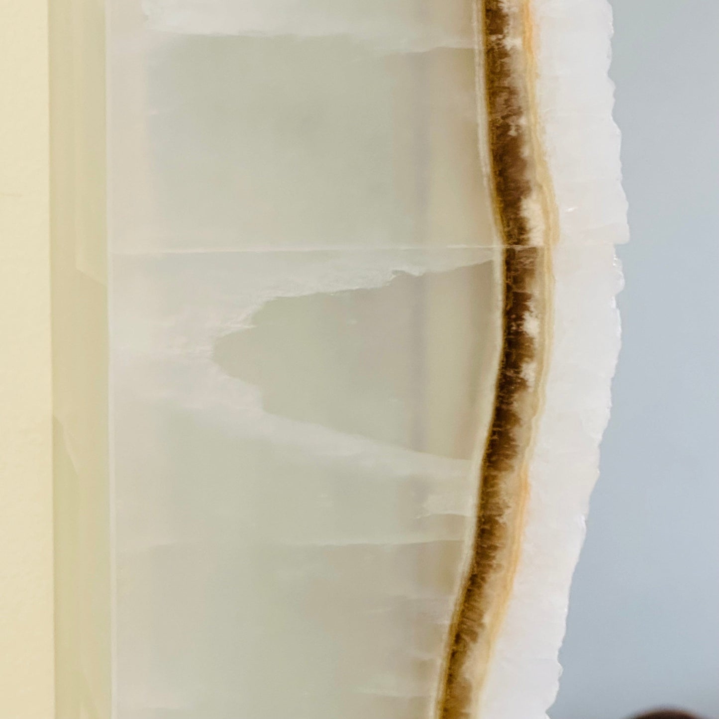 close up of the natural onyx formation