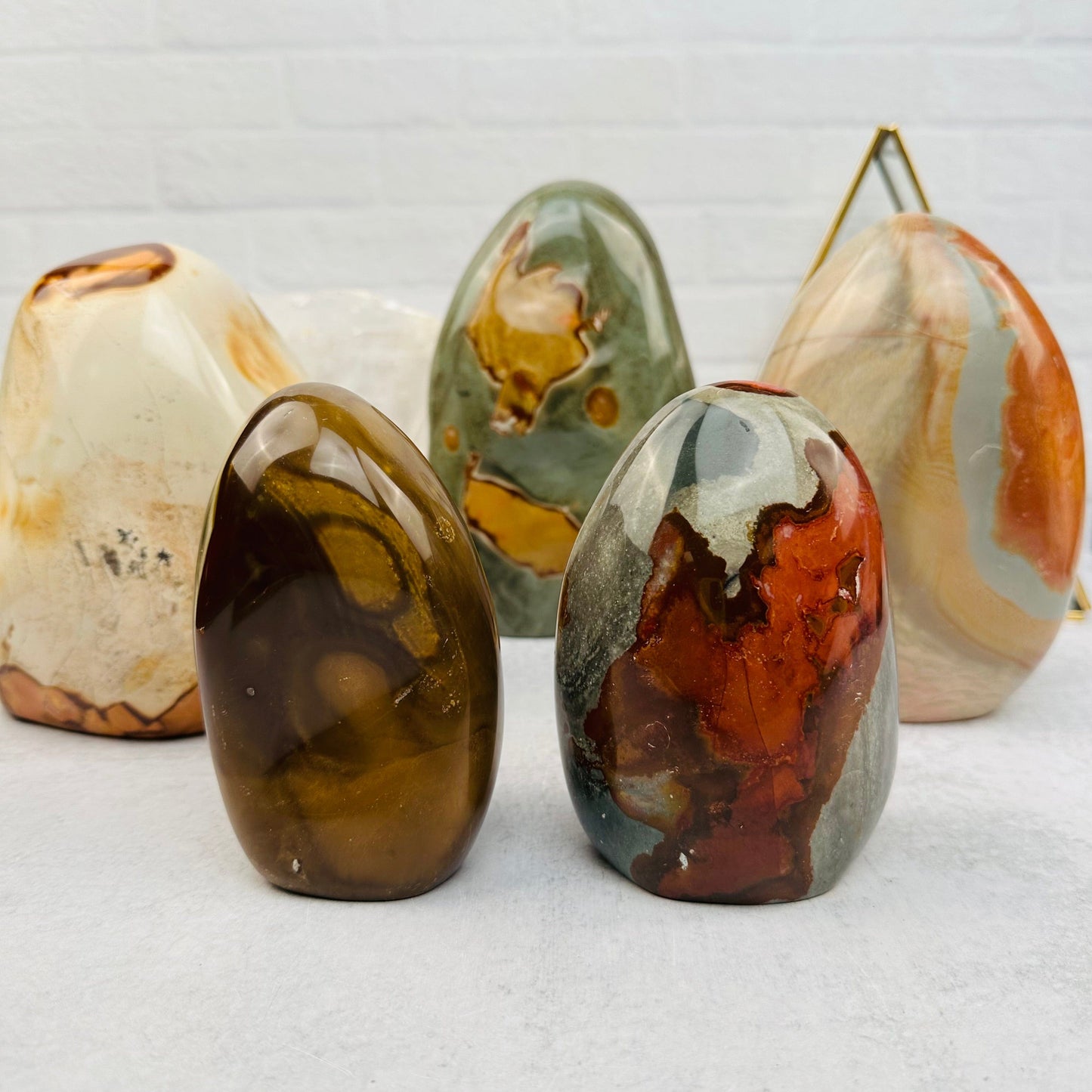 multiple cut bases displayed to show the differences in the color shades