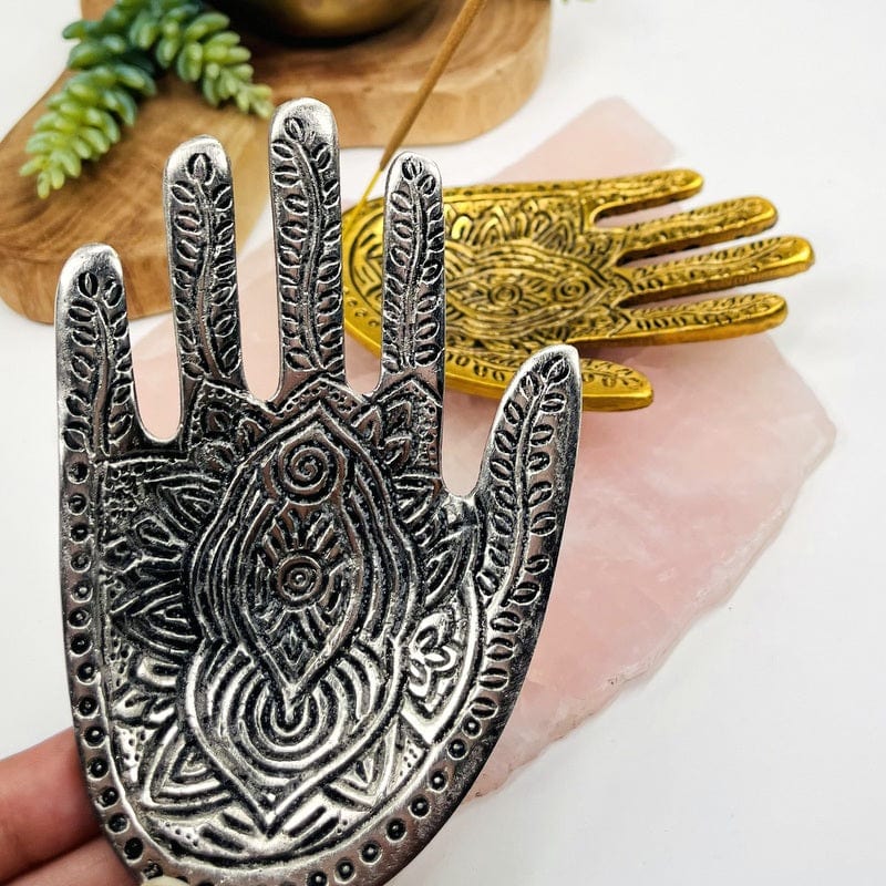 close up of the details on the hand