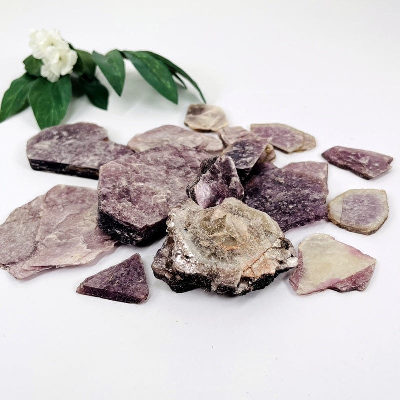 one pound of lepidolite with mica labs