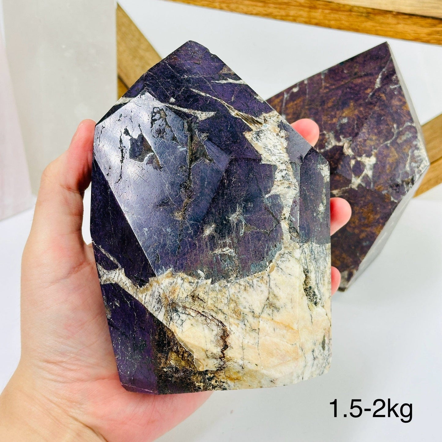 purpurite with decorations in the background