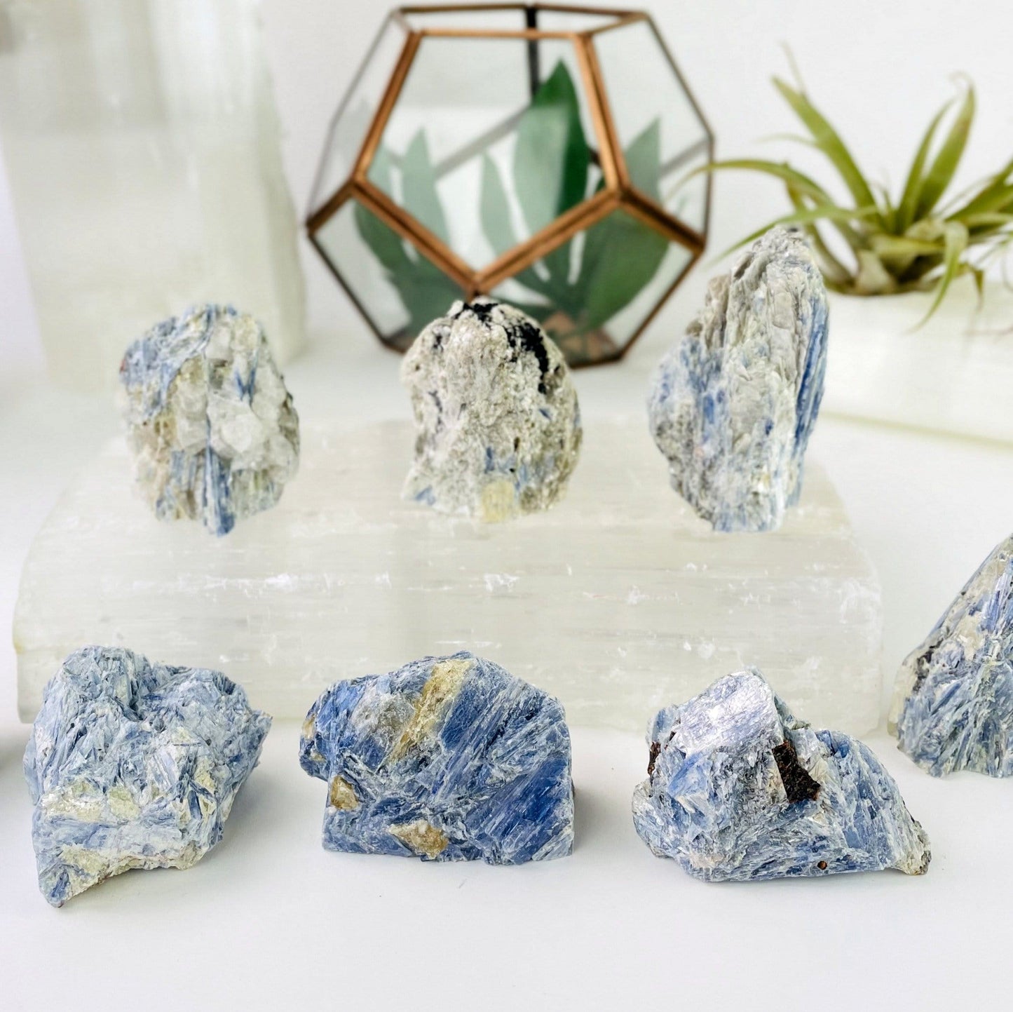 raw blue kyante displayed to show variation