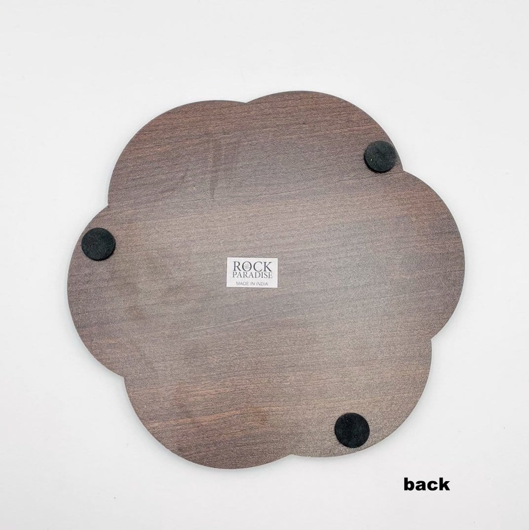 back view of wooden grid