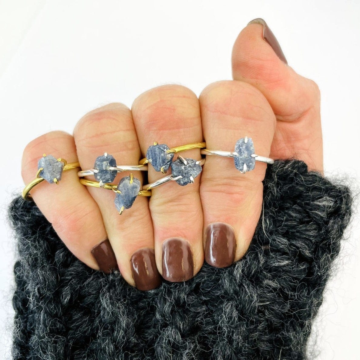 close up of the details on the sapphire rings 