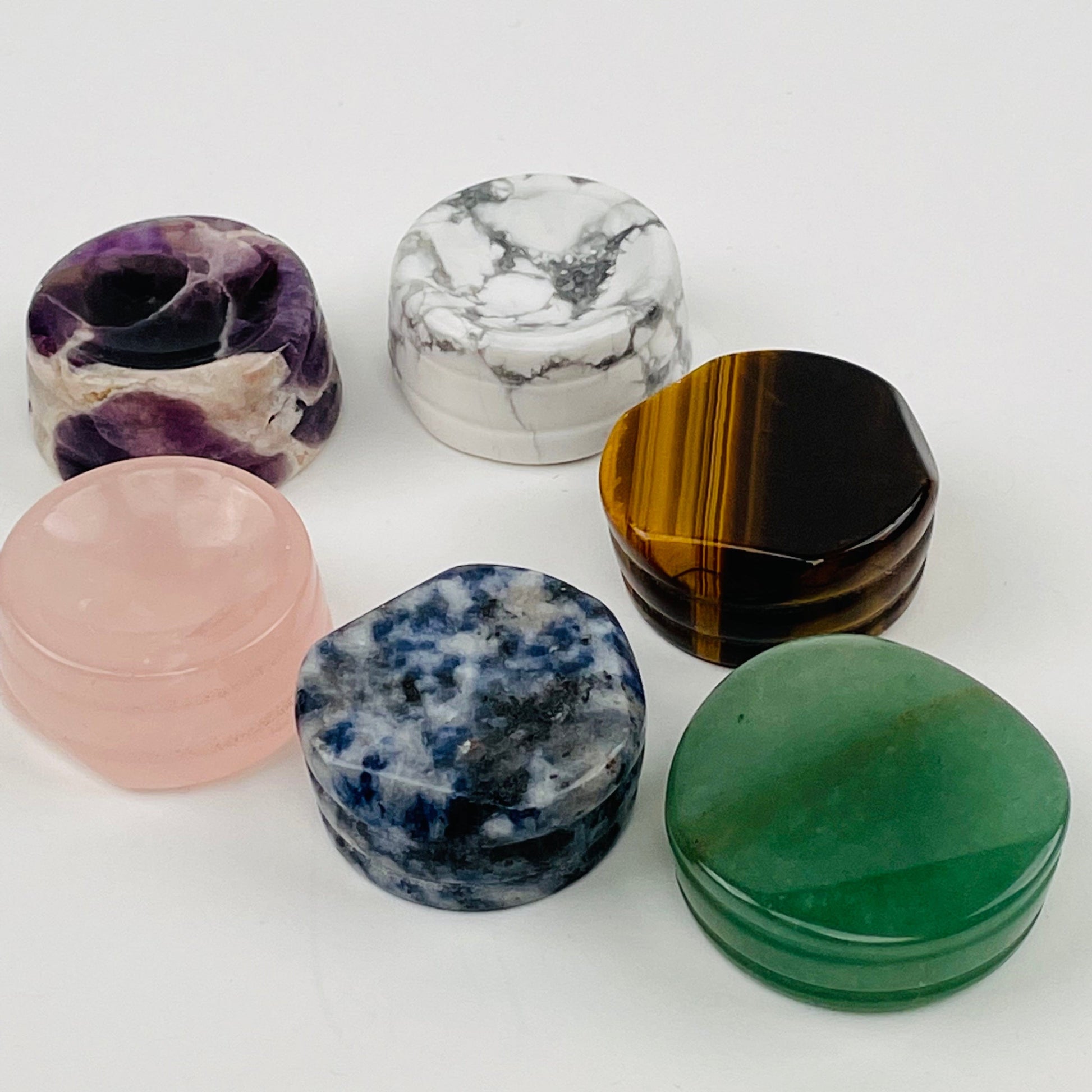 top and bottom of the sphere holder 