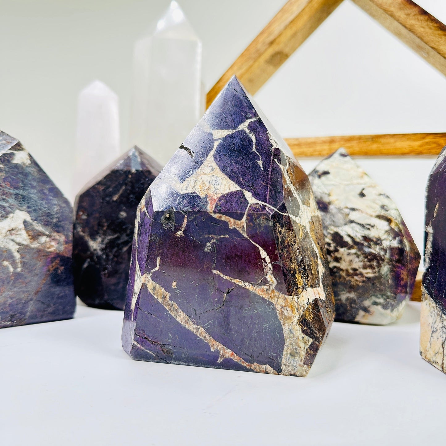 purpurite with decorations in the background