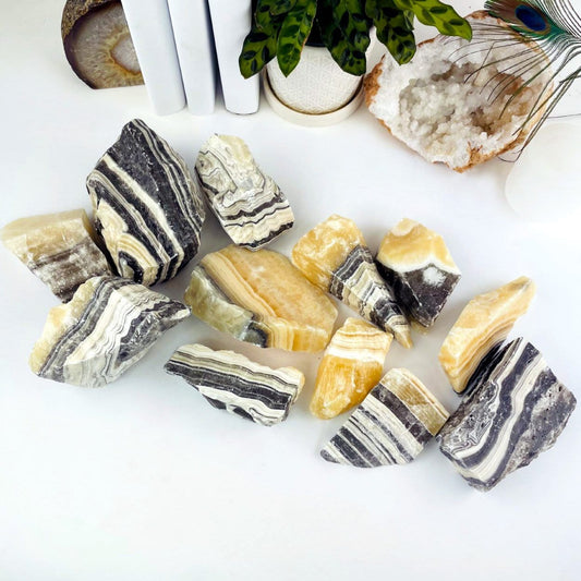 5 kilos worth of Mexican onyx laid out on a table as display.
