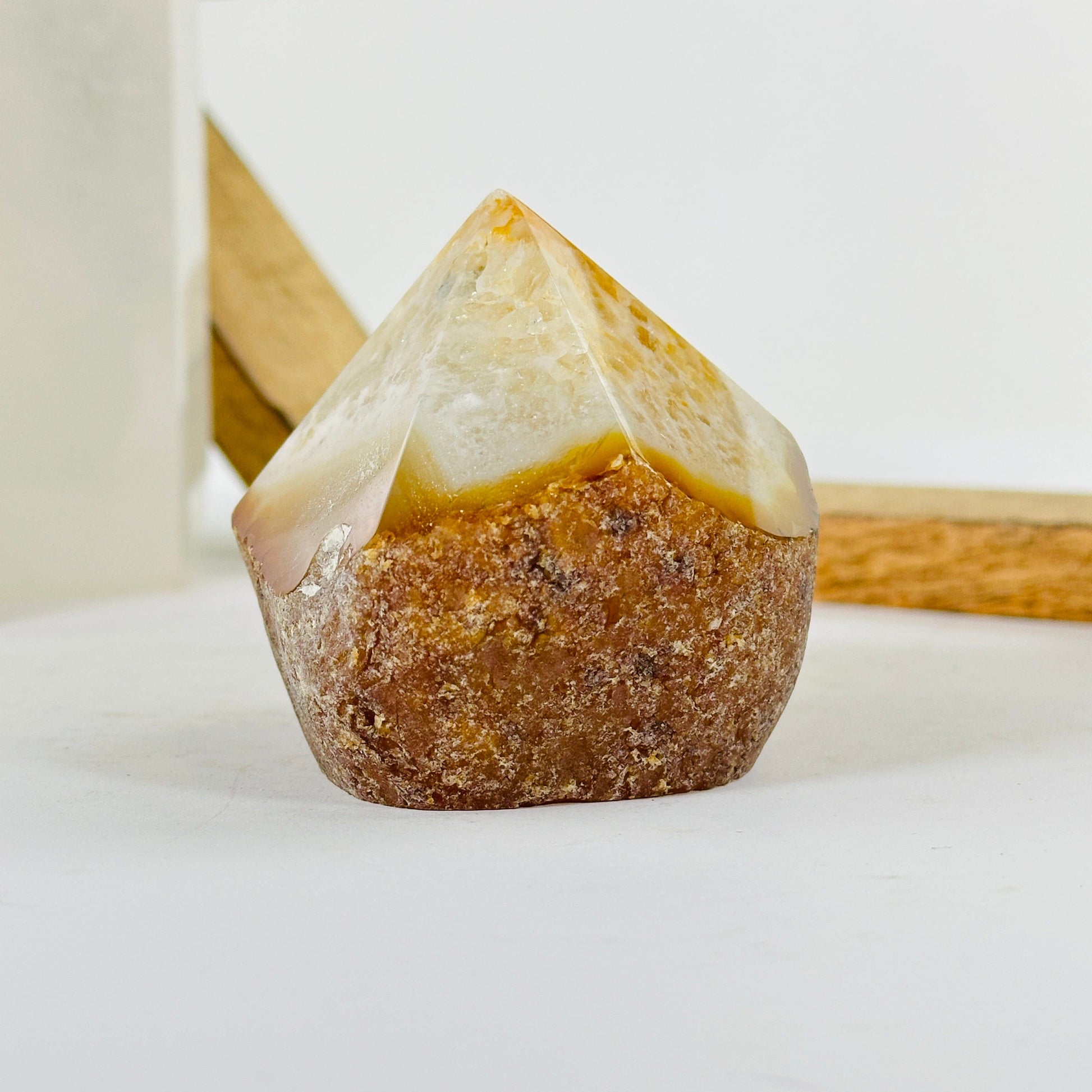 agate with decorations in the background