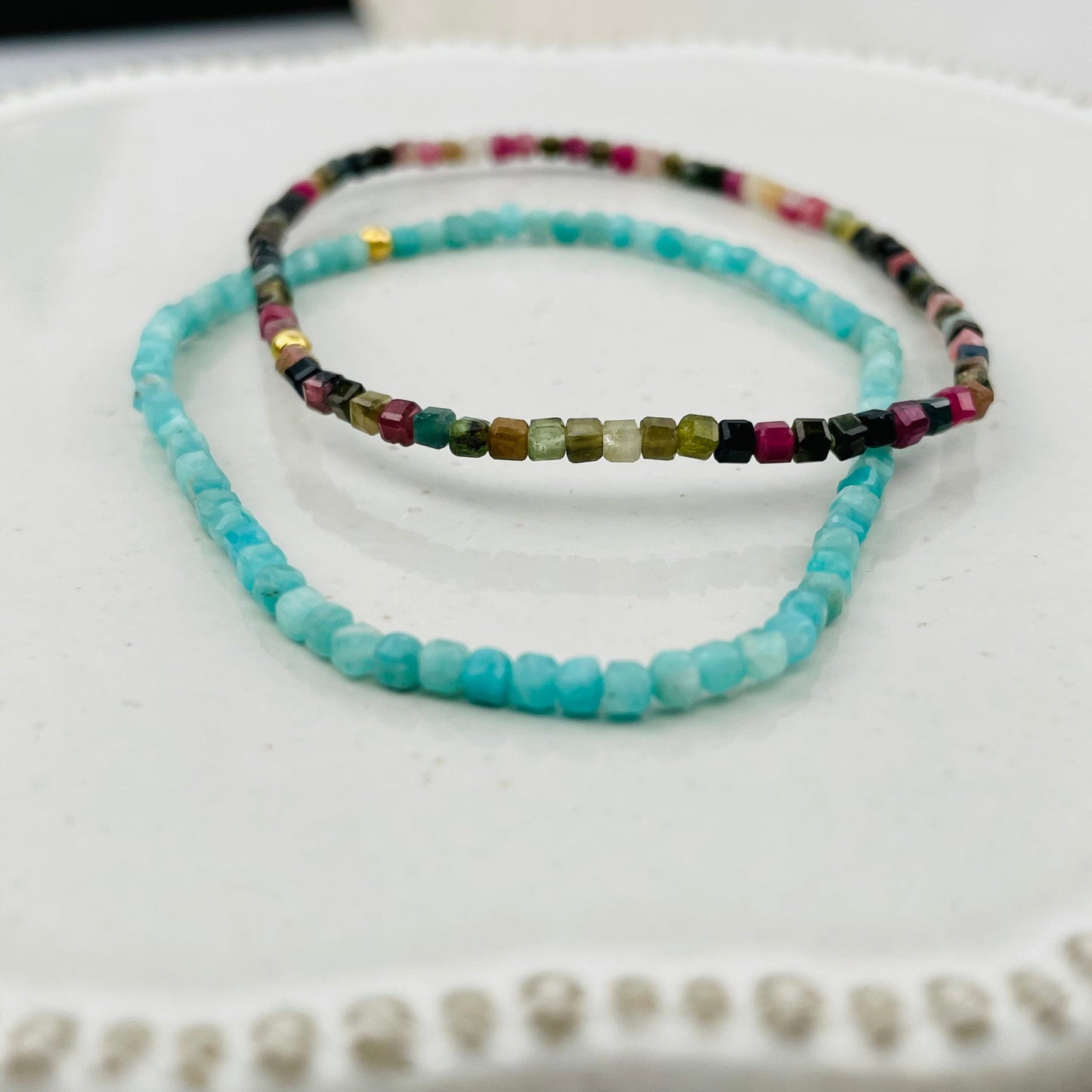 close up of the faceted gemstone cube beads 
