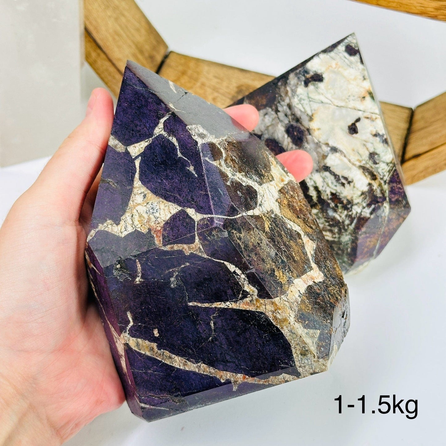 purpurite with decorations in the background