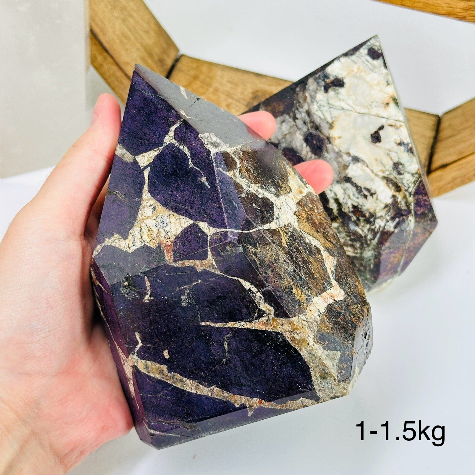 purpurite with decorations in the background