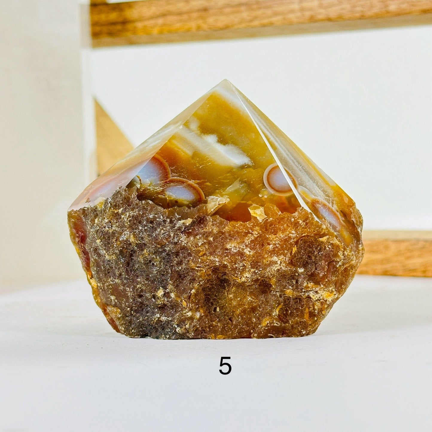 agate with decorations in the background