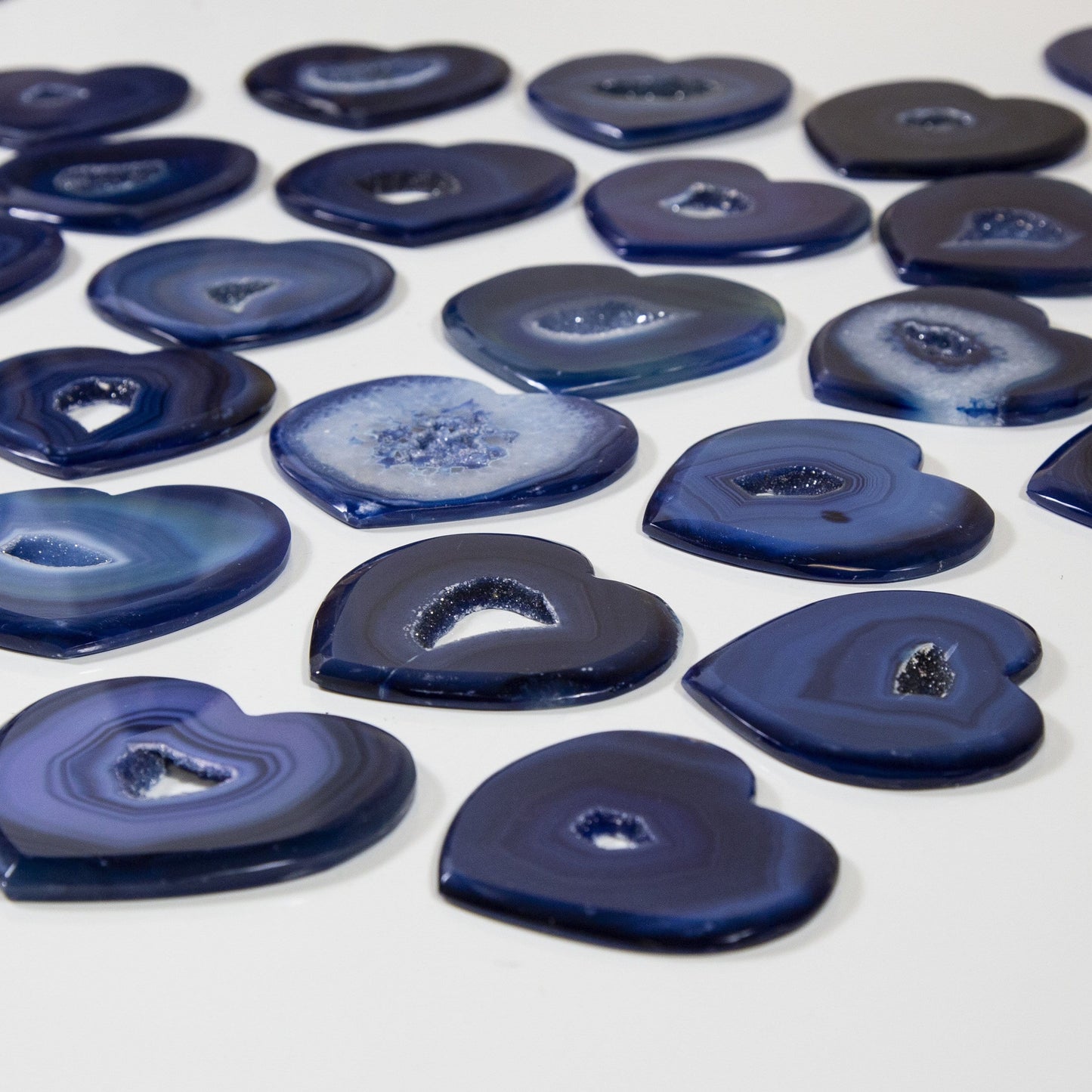 side view of agate hearts for thickness reference