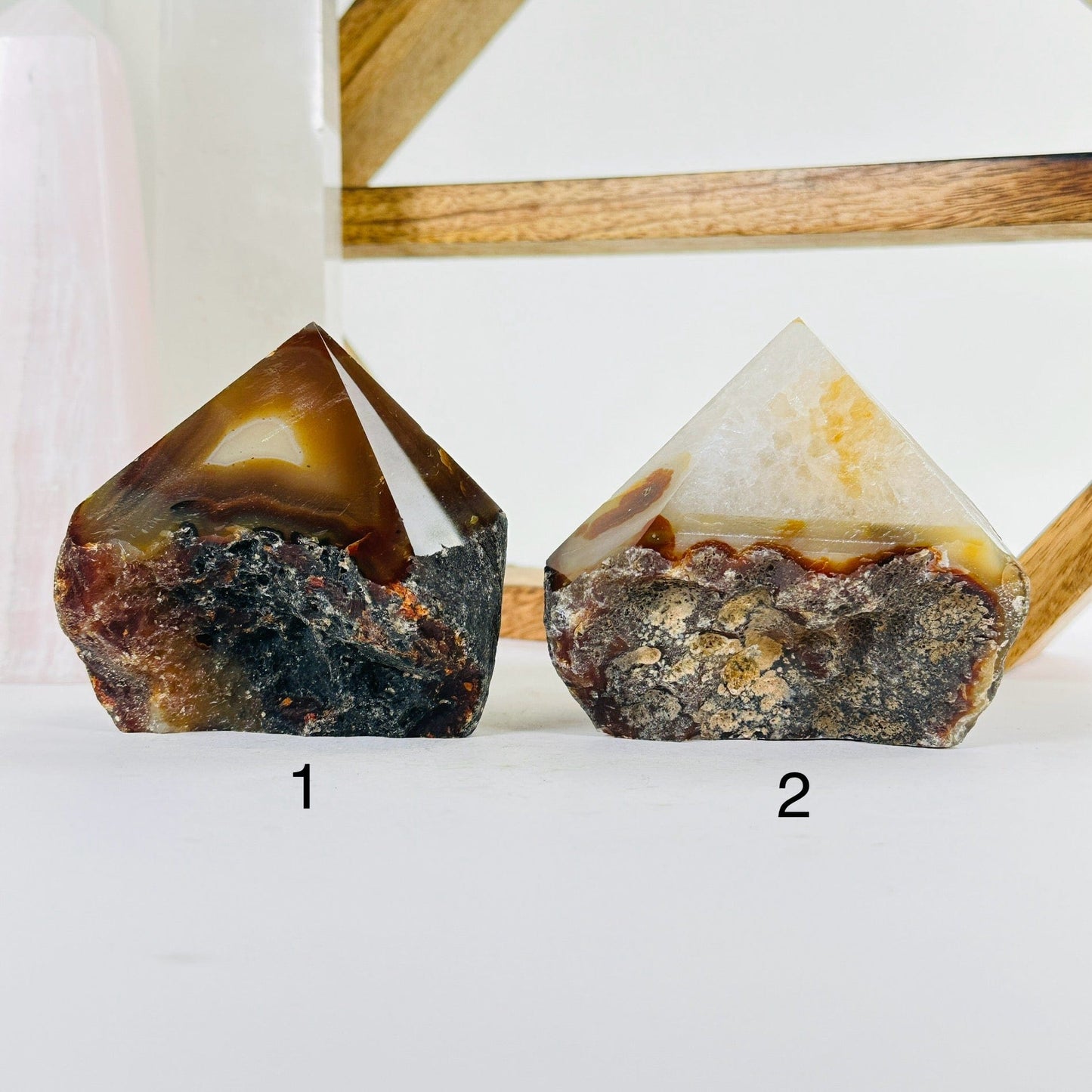 agate with decorations in the background