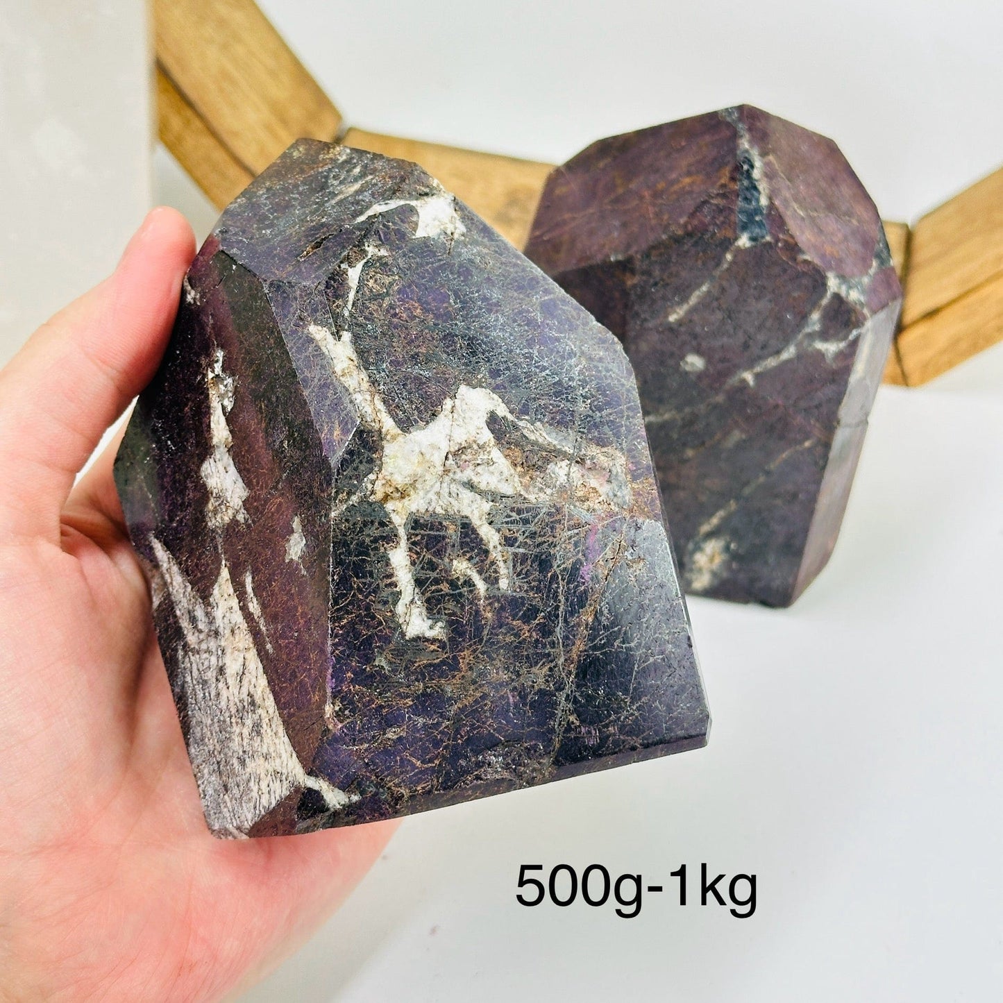 purpurite with decorations in the background