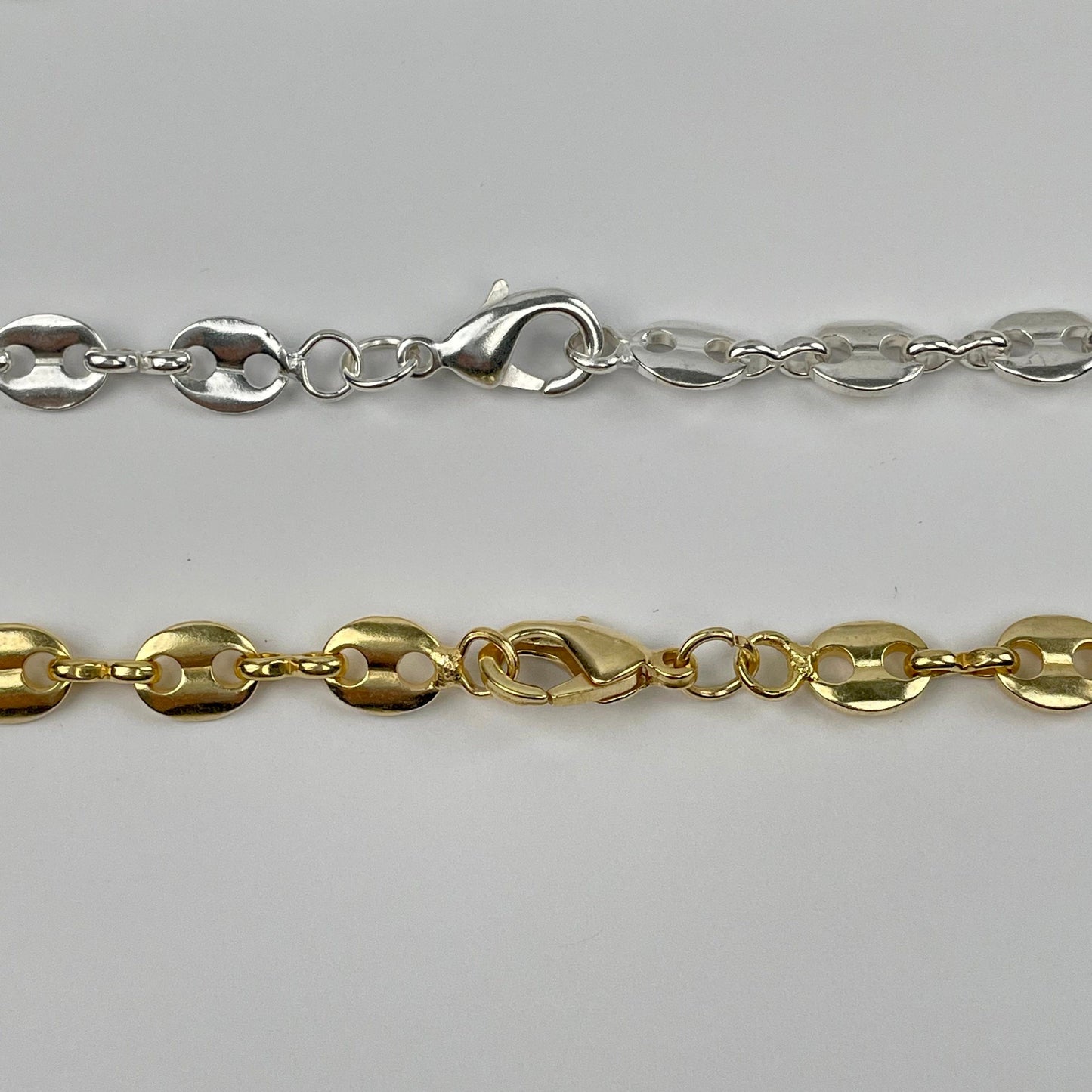 close up of the necklace clasp 
