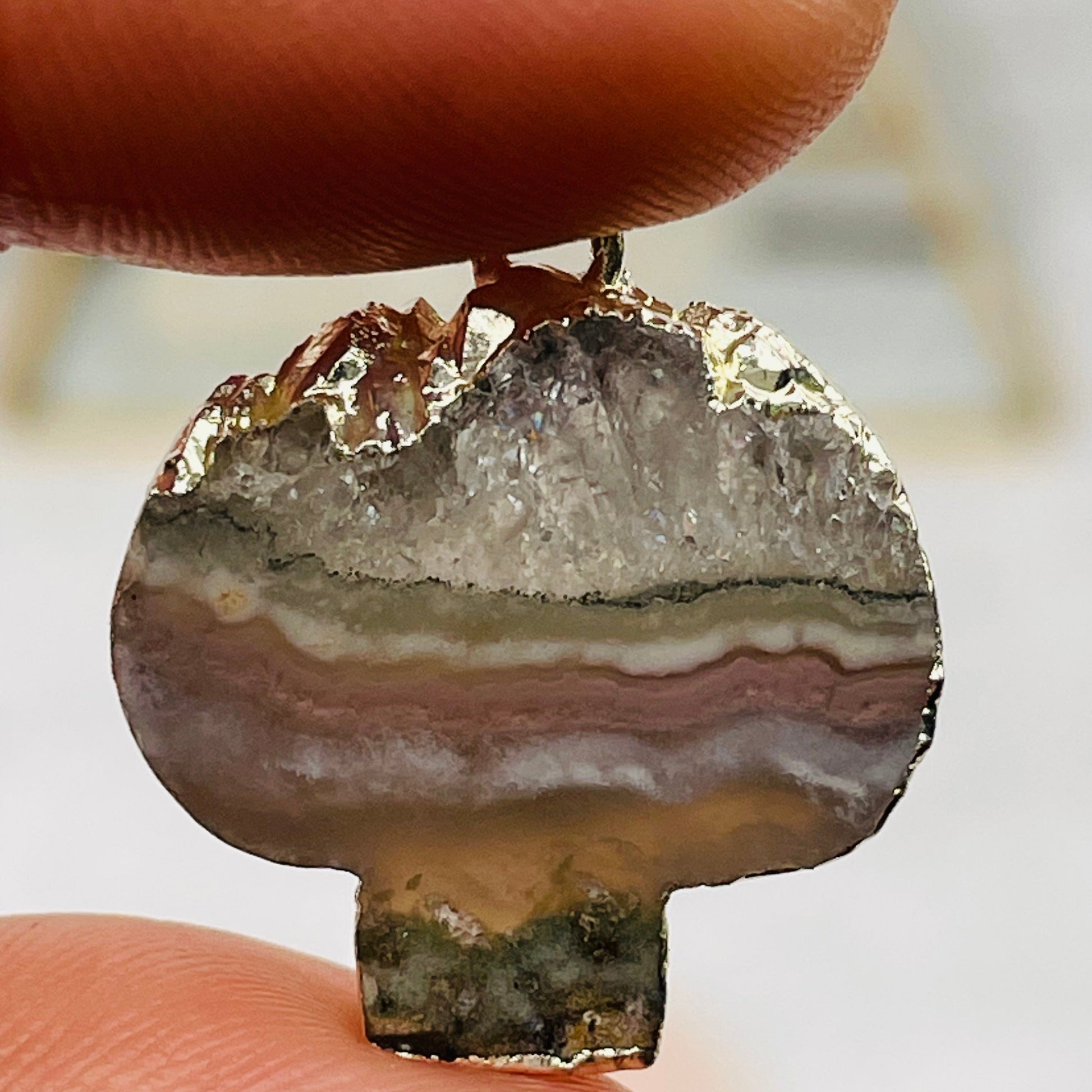 close up of the details on the amethyst mushroom slice