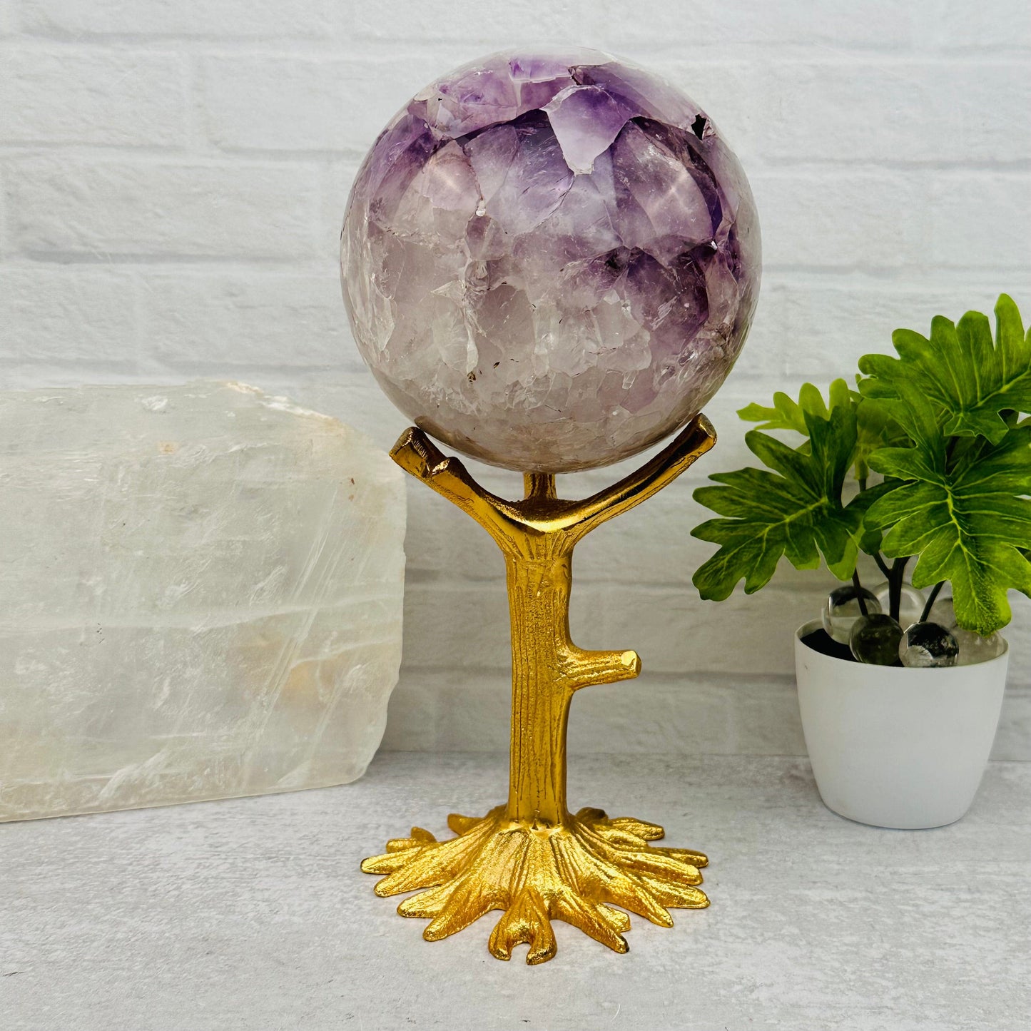 tree stand can be used to display spheres 
