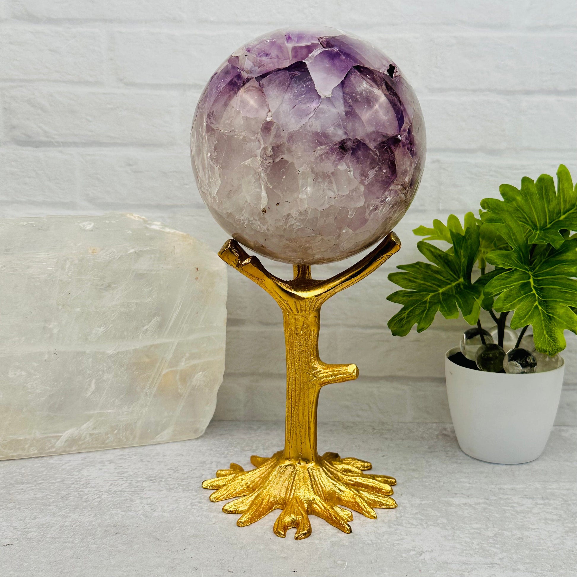 tree stand can be used to display spheres 