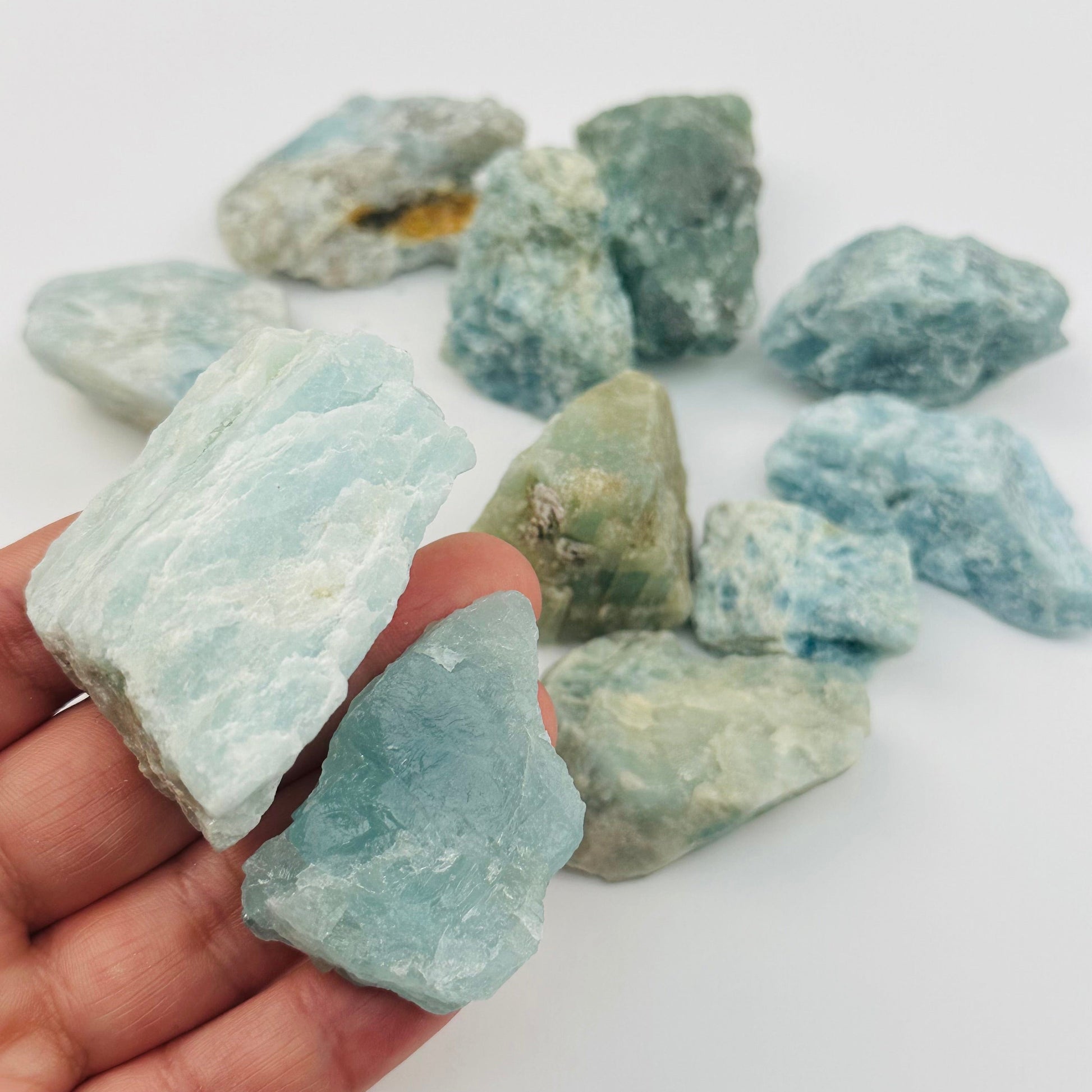 close up of the details on these aquamarine clusters 