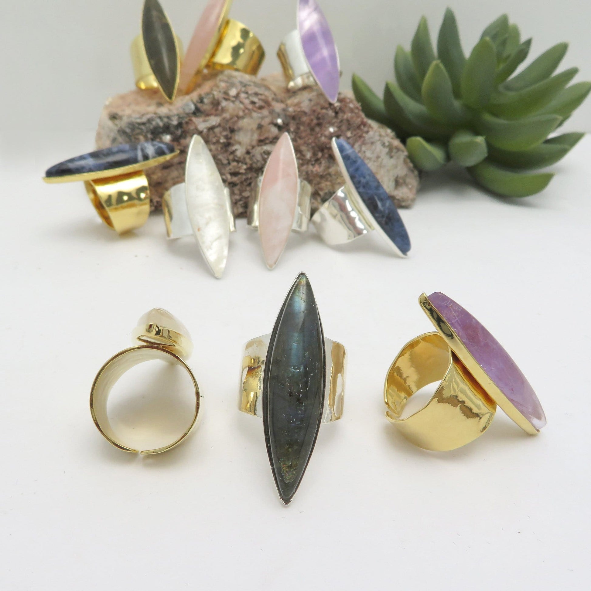 stone rings spread out