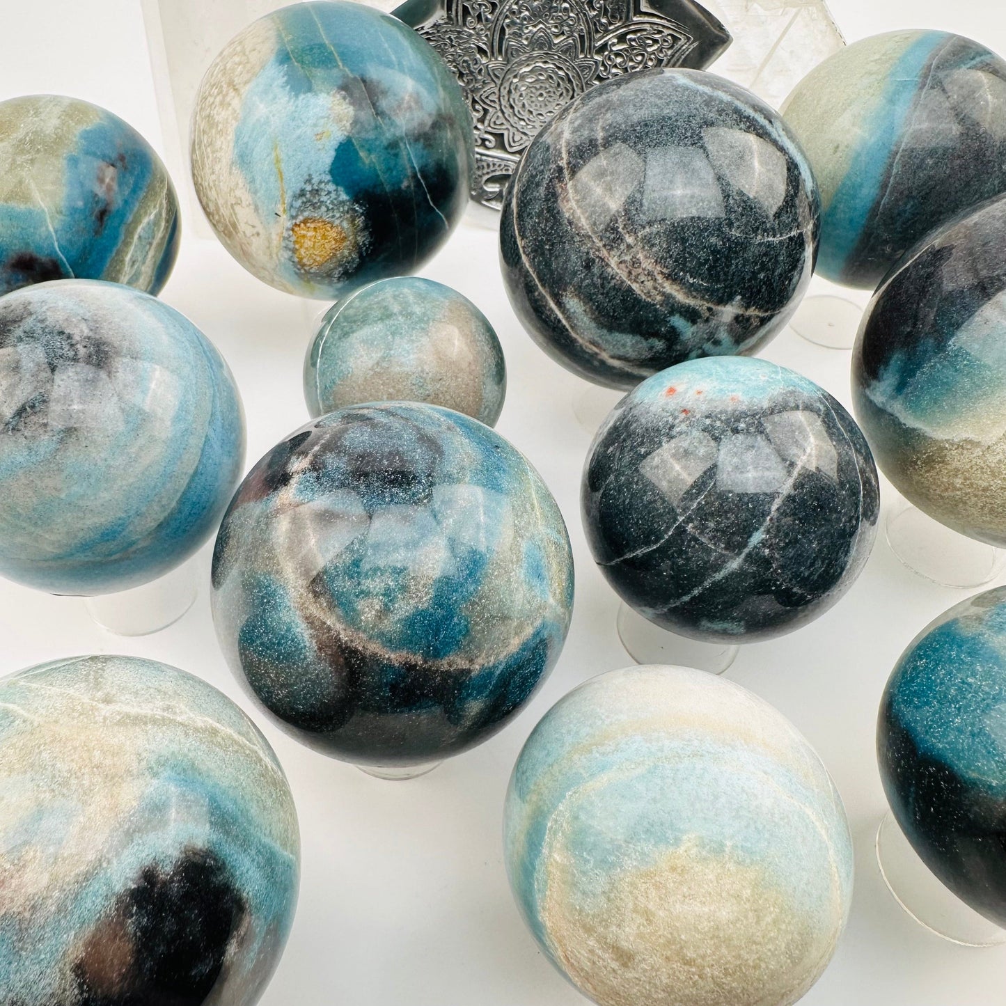 multiple spheres displayed to show the differences in the sizes 