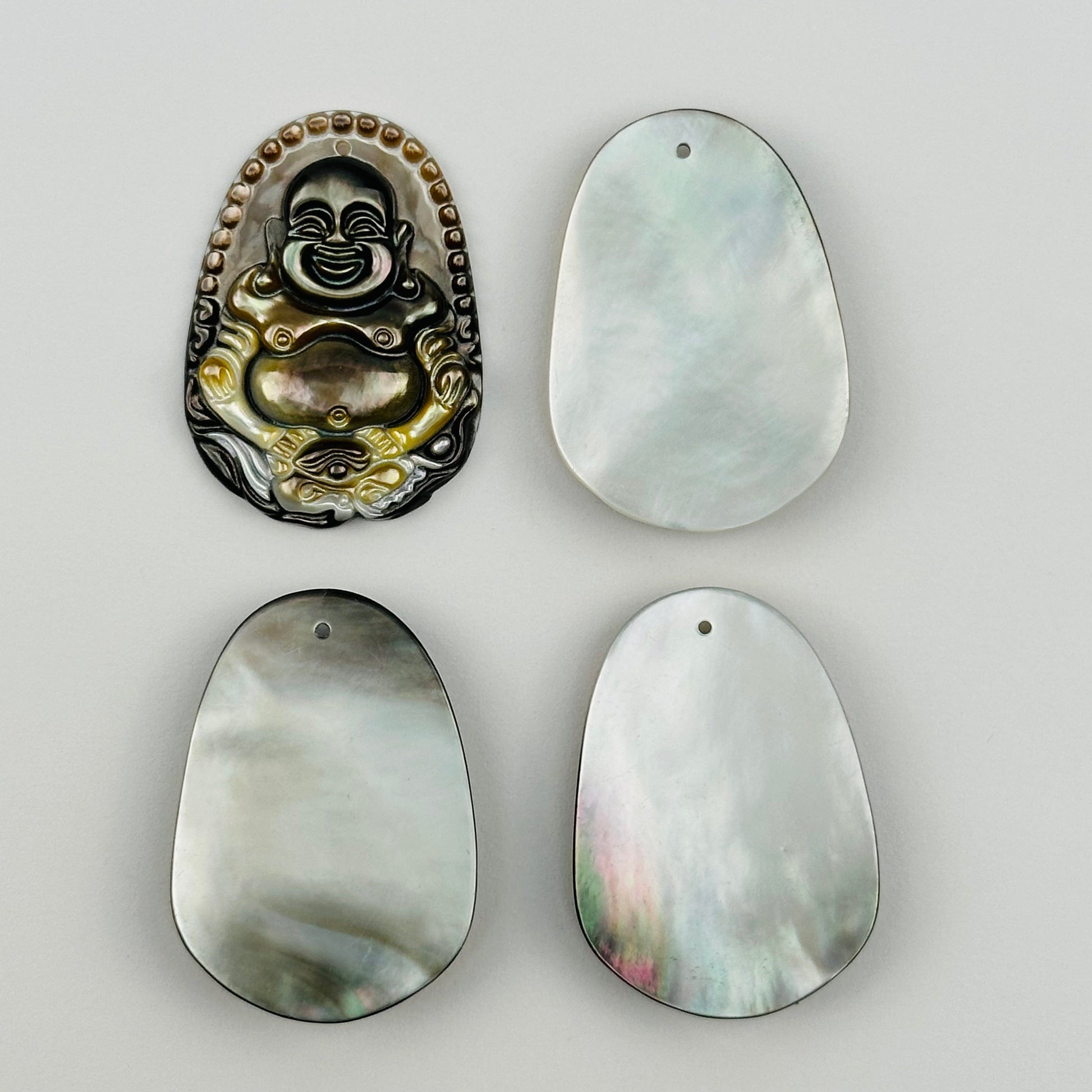 front and back side of the pendant 
