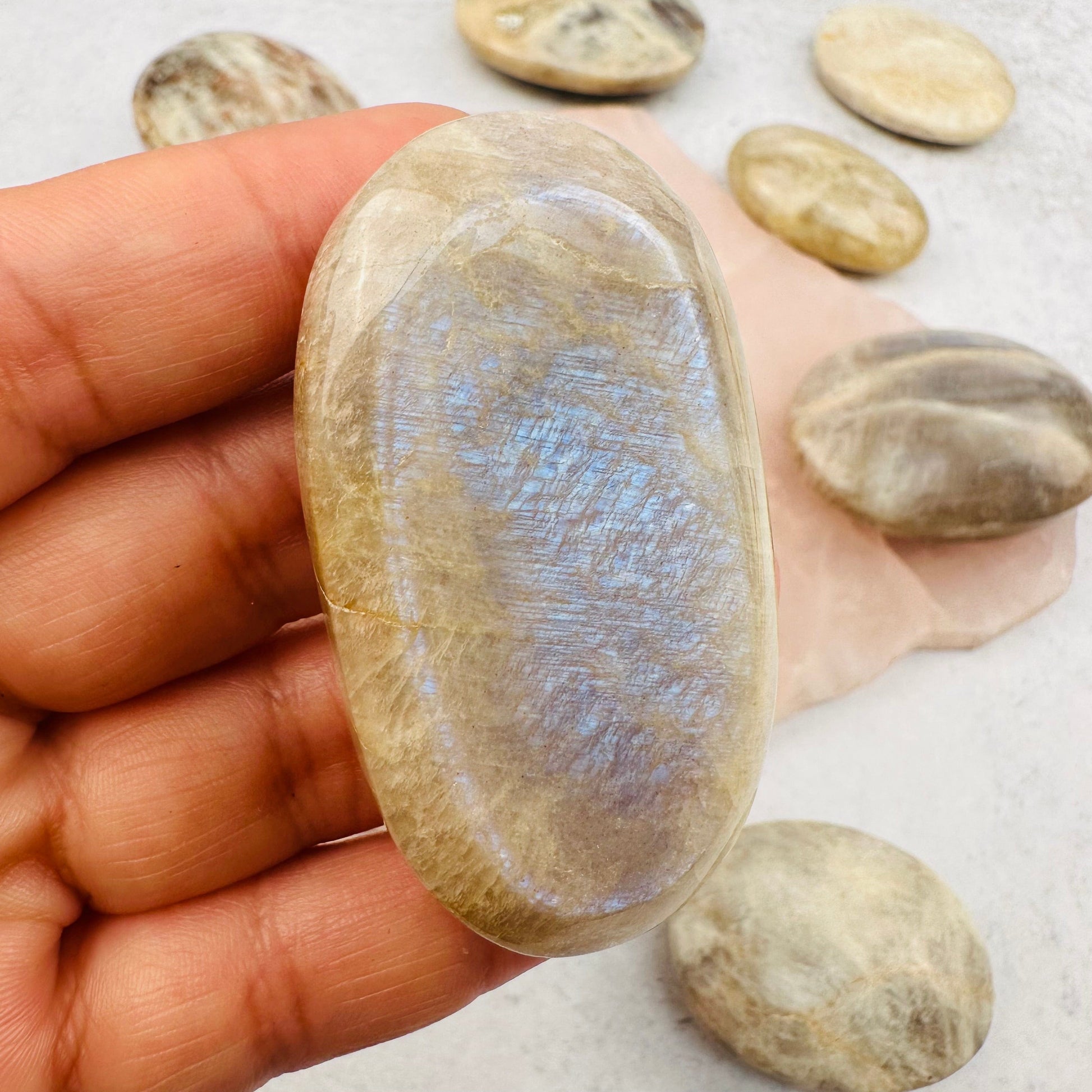 close up of the flash on this palm stone 