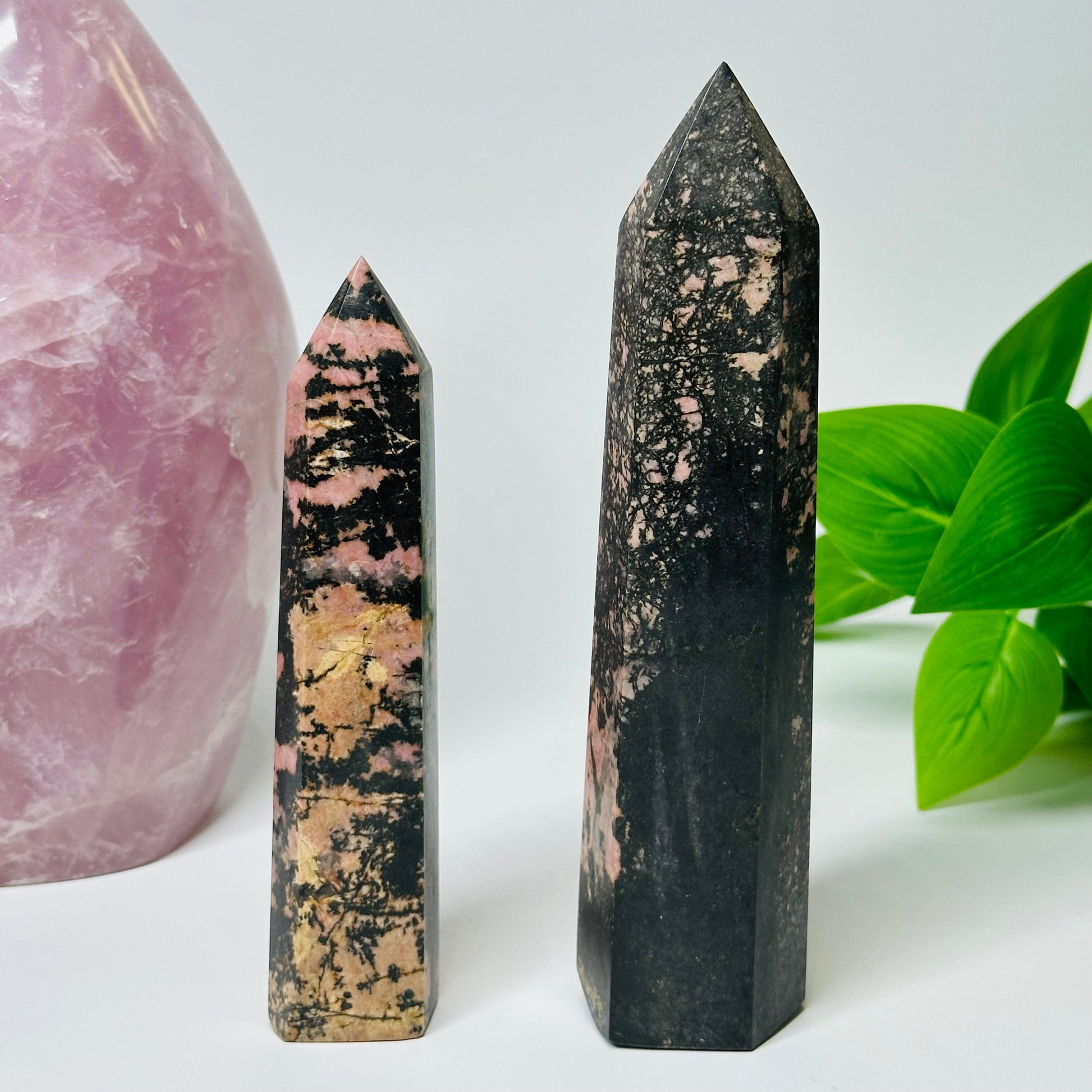 close up of the details on these crystal points 