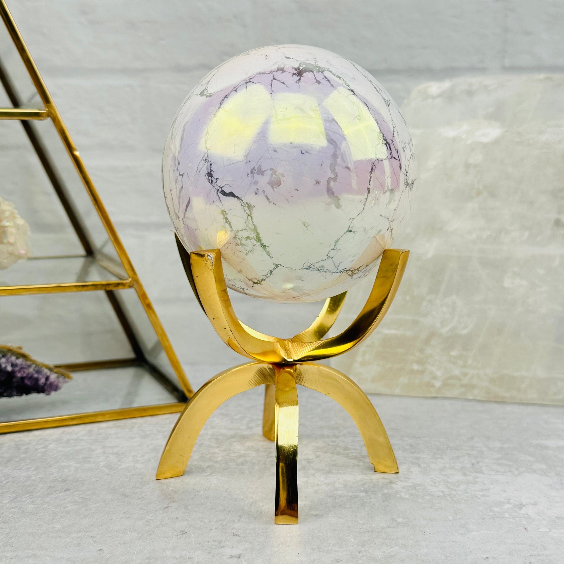 Metal Claw Stand - Sphere Holder displayed as home decor 