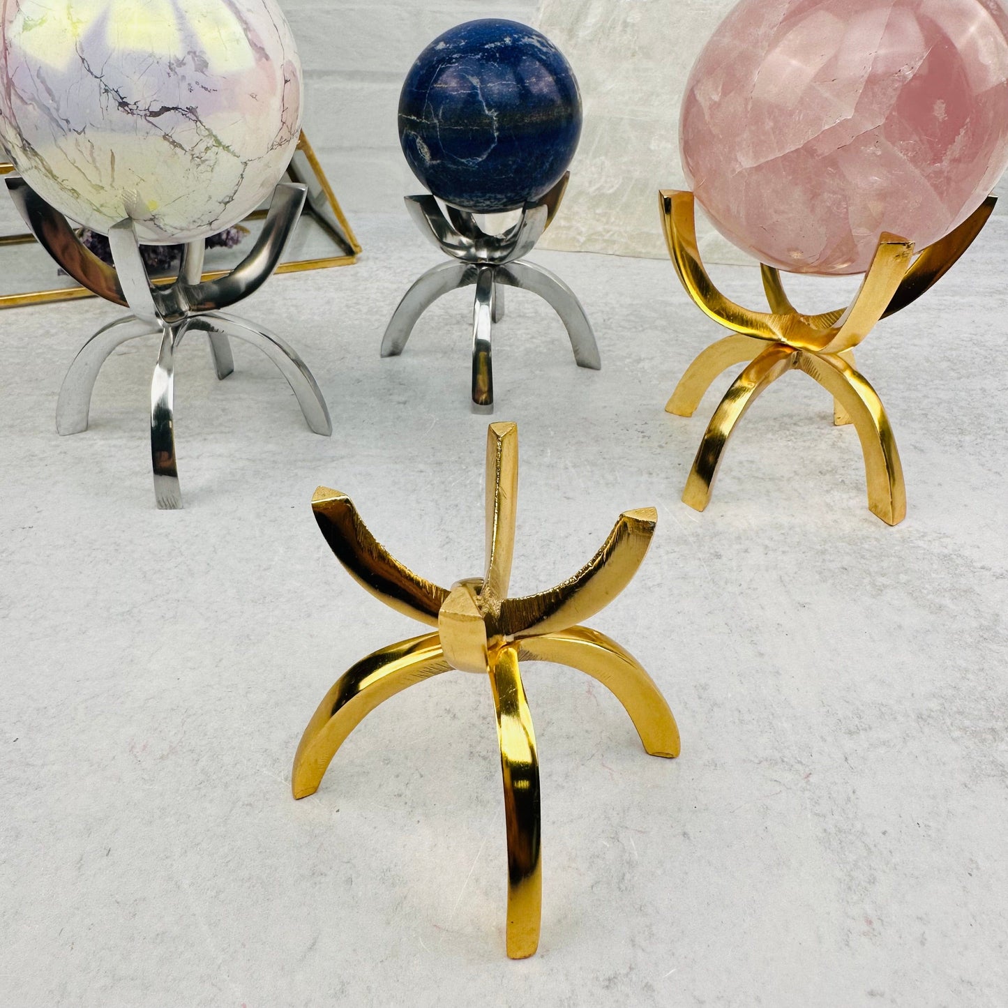 silver or gold toned Metal Claw Stand - Sphere Holder