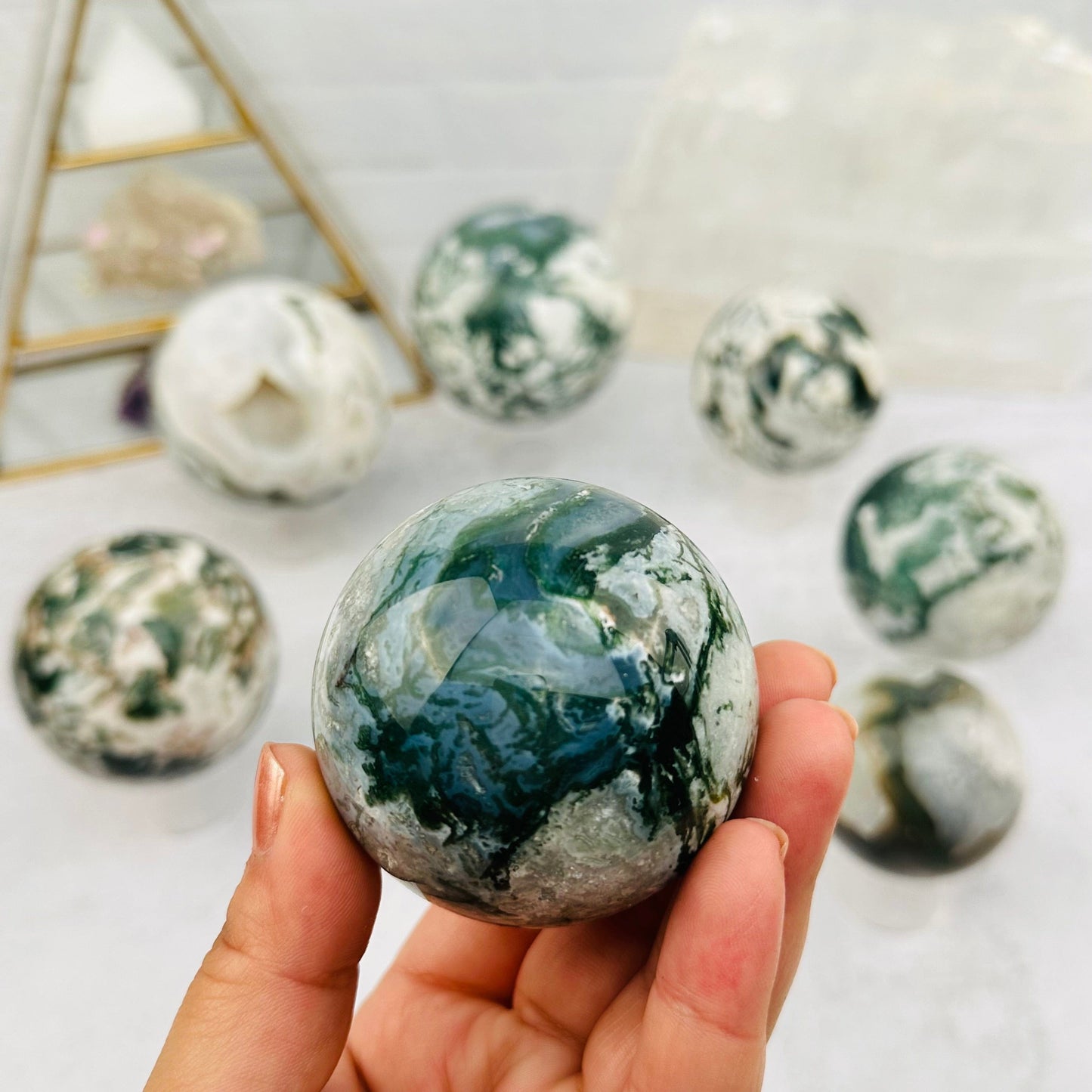 close up of the details on this sphere 