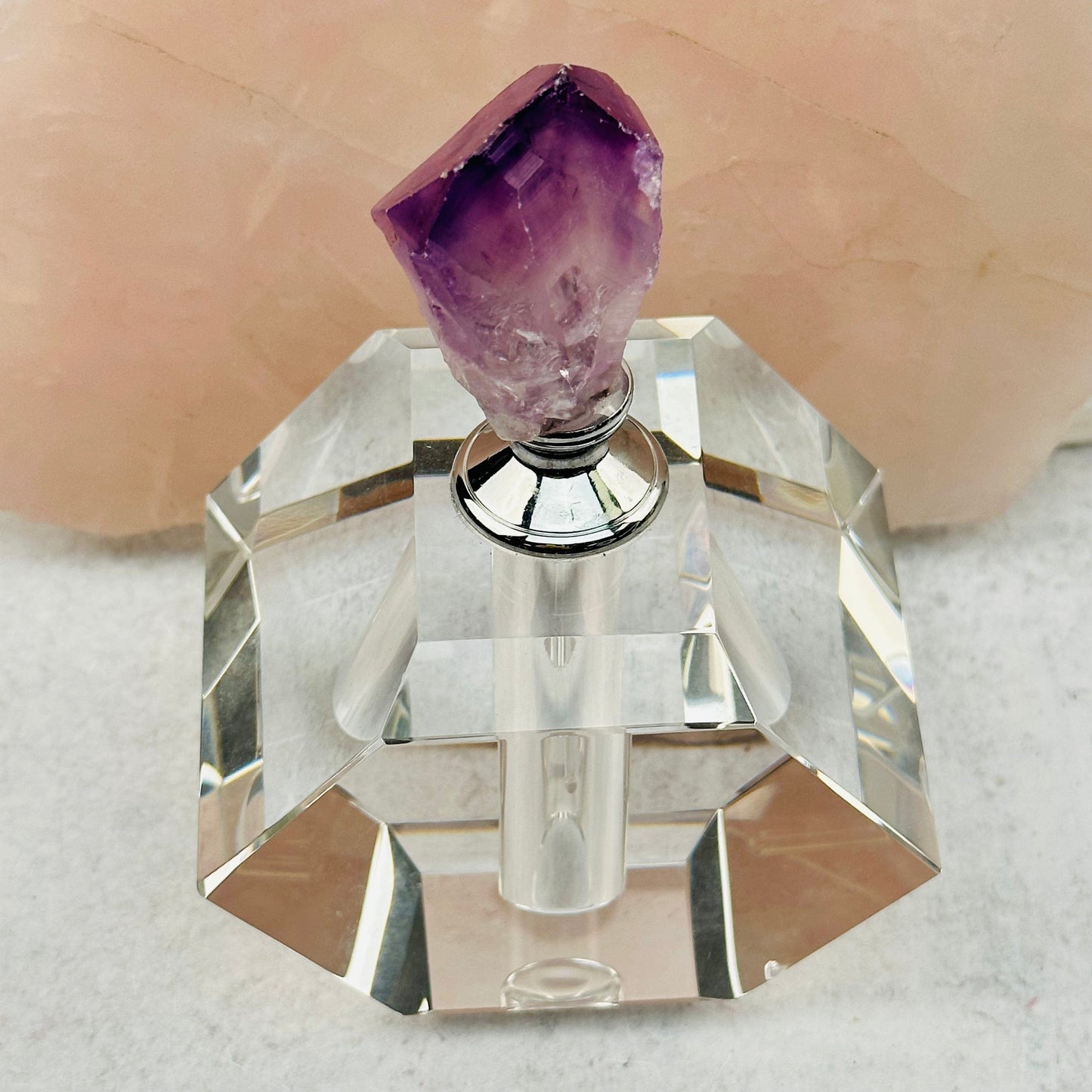 close up of the amethyst lid 