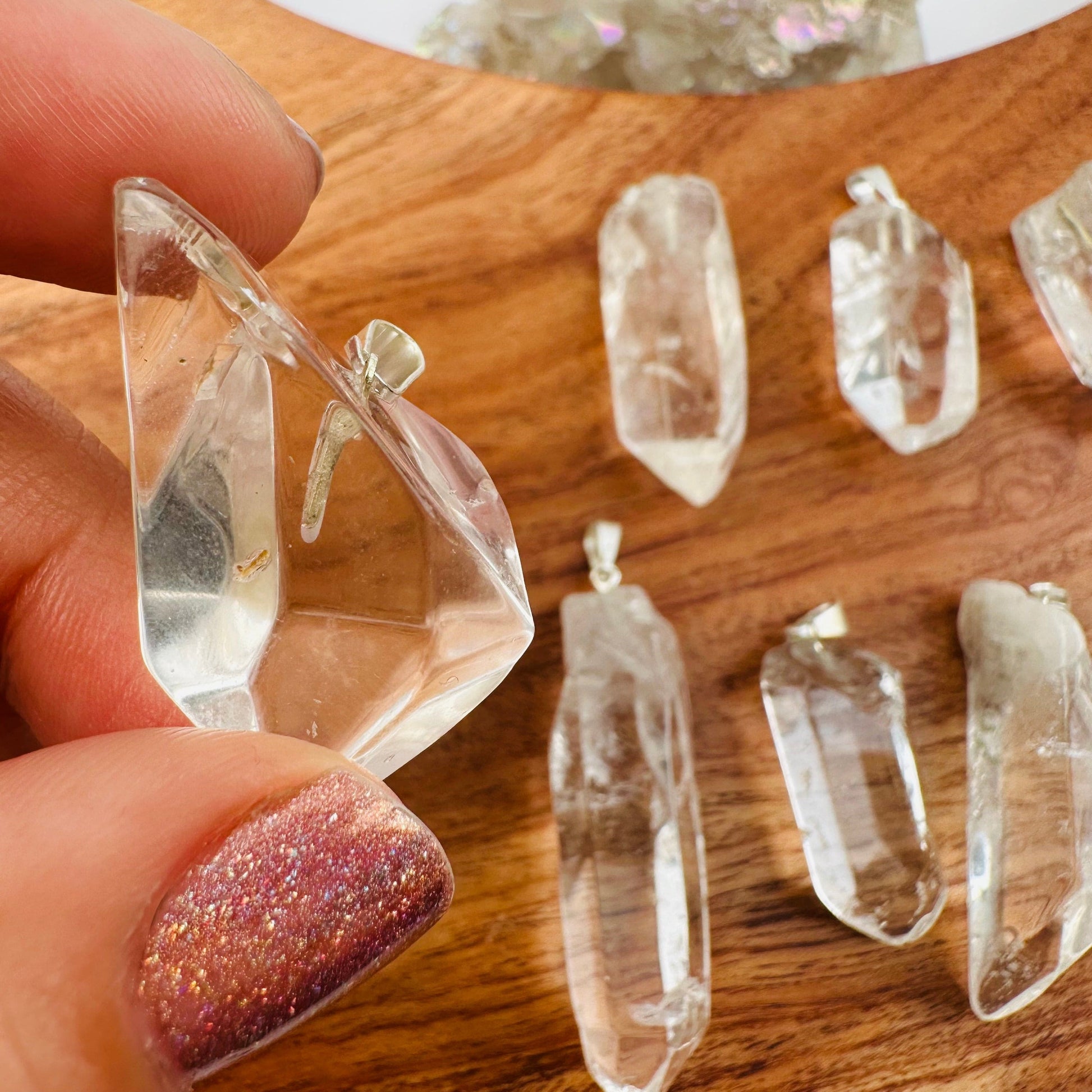 close up of the details on this polished crystal pendant 
