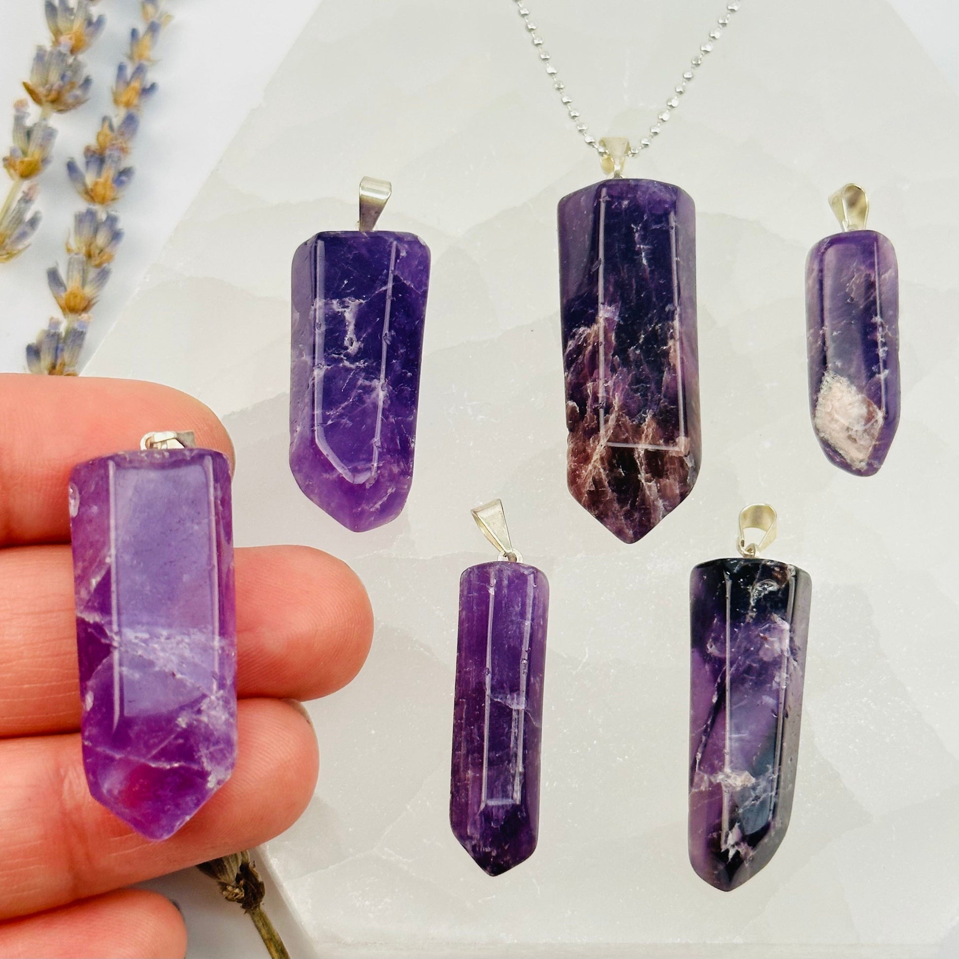 close up of the details on this pendant 
