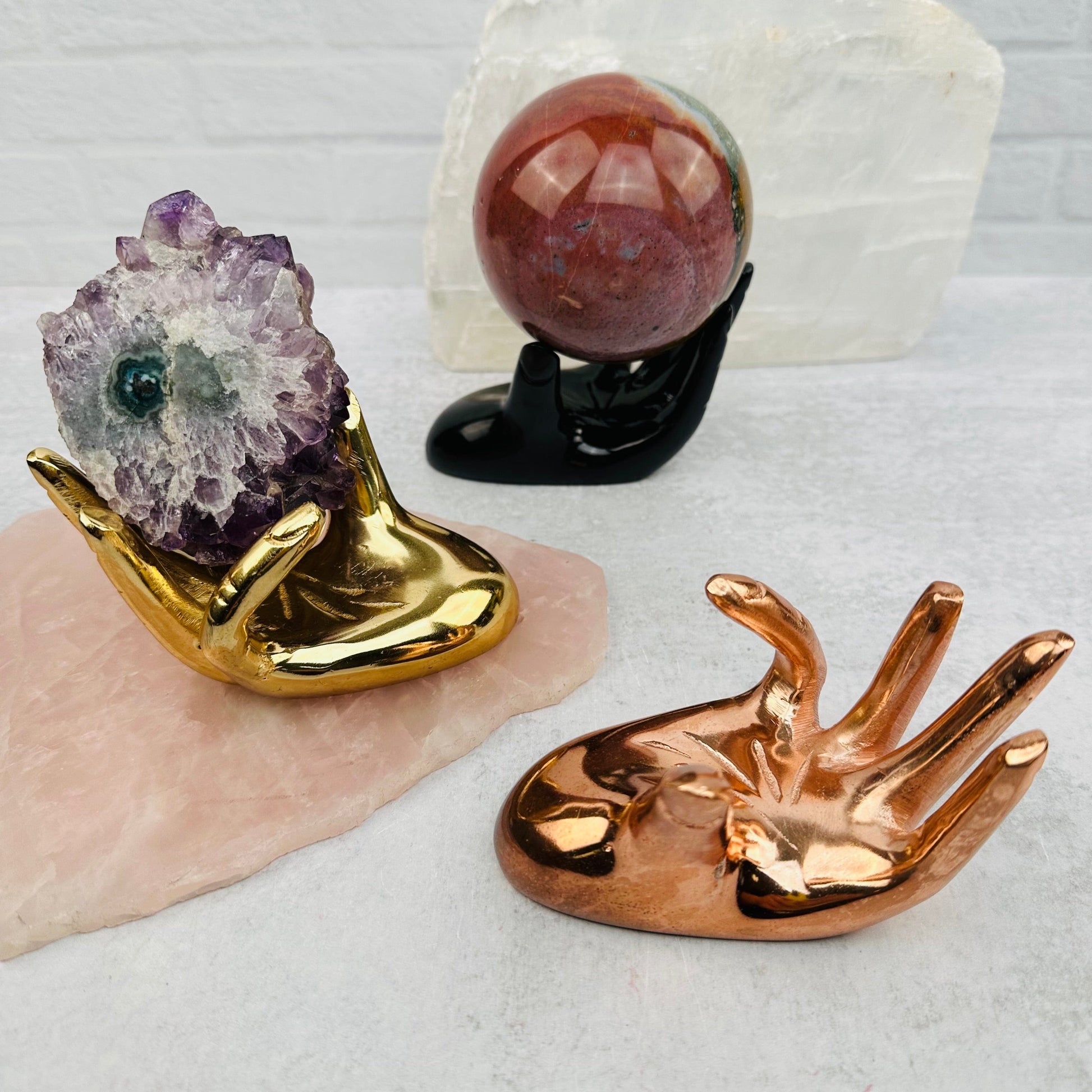 Crystal Sphere Stand comes in three tones