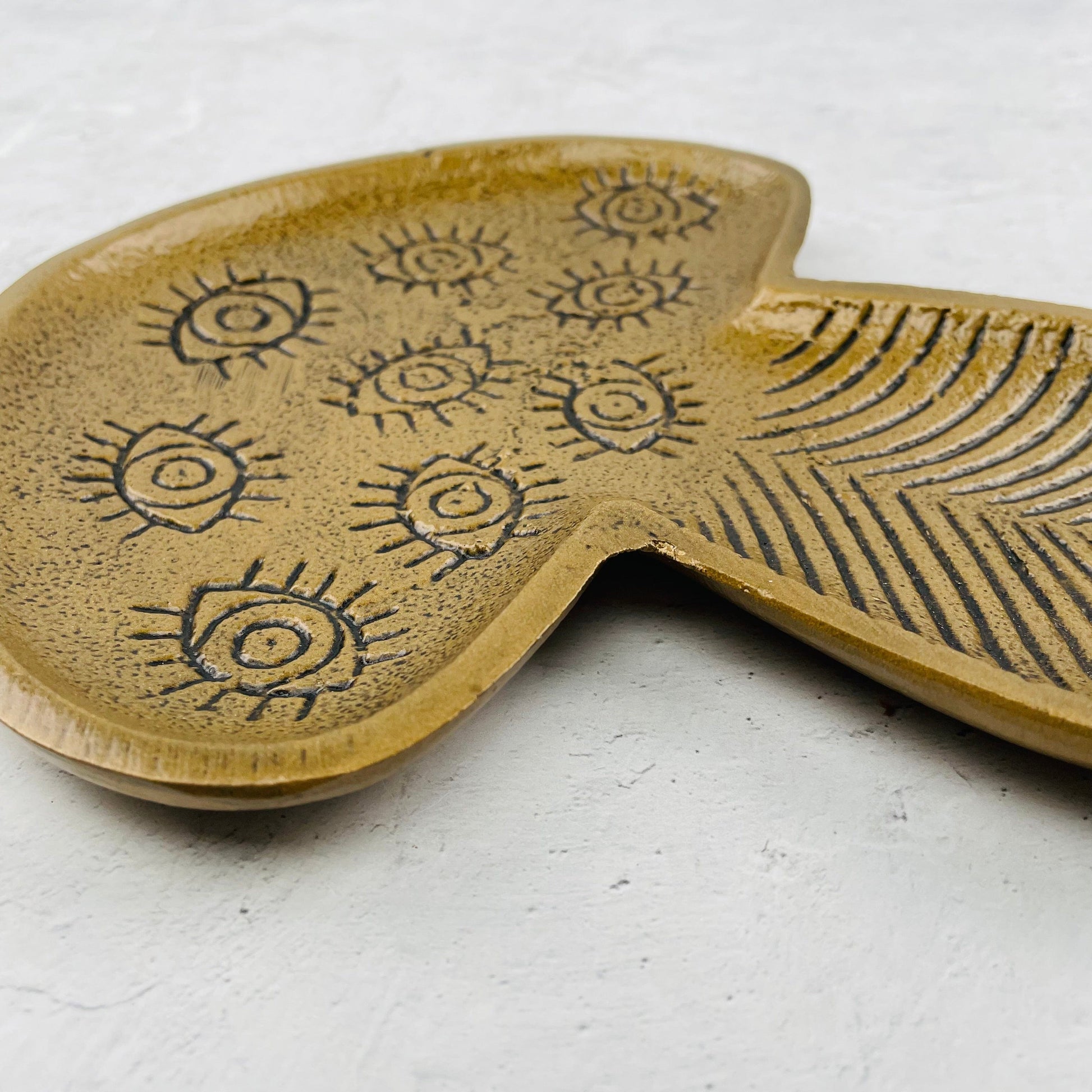 close up of the engraved details 