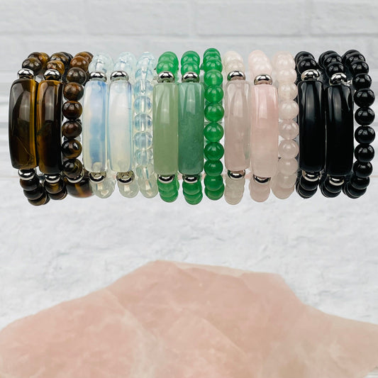 bracelet comes with a bar crystal and round beads 