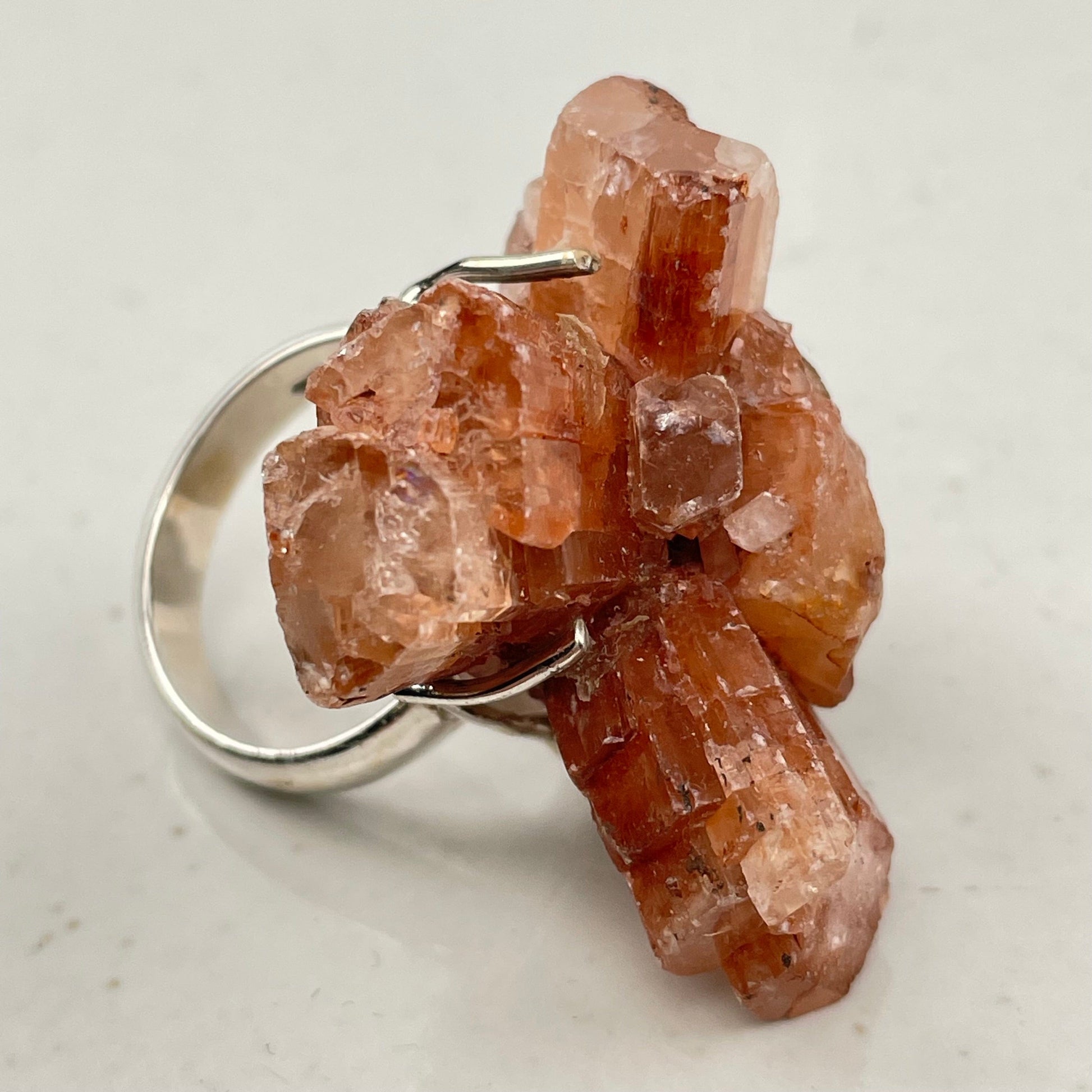 close up of the details on the aragonite clusters 