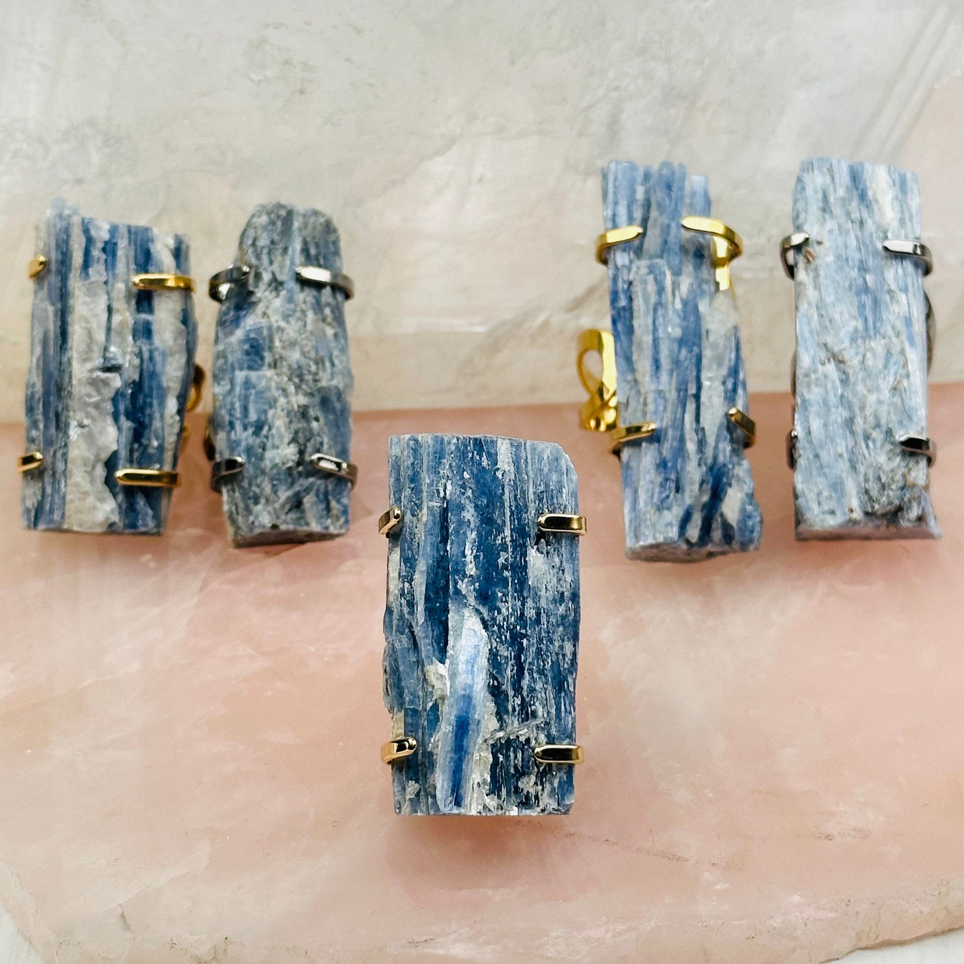 multiple rings displayed to show the differences in the sizes and color shades 