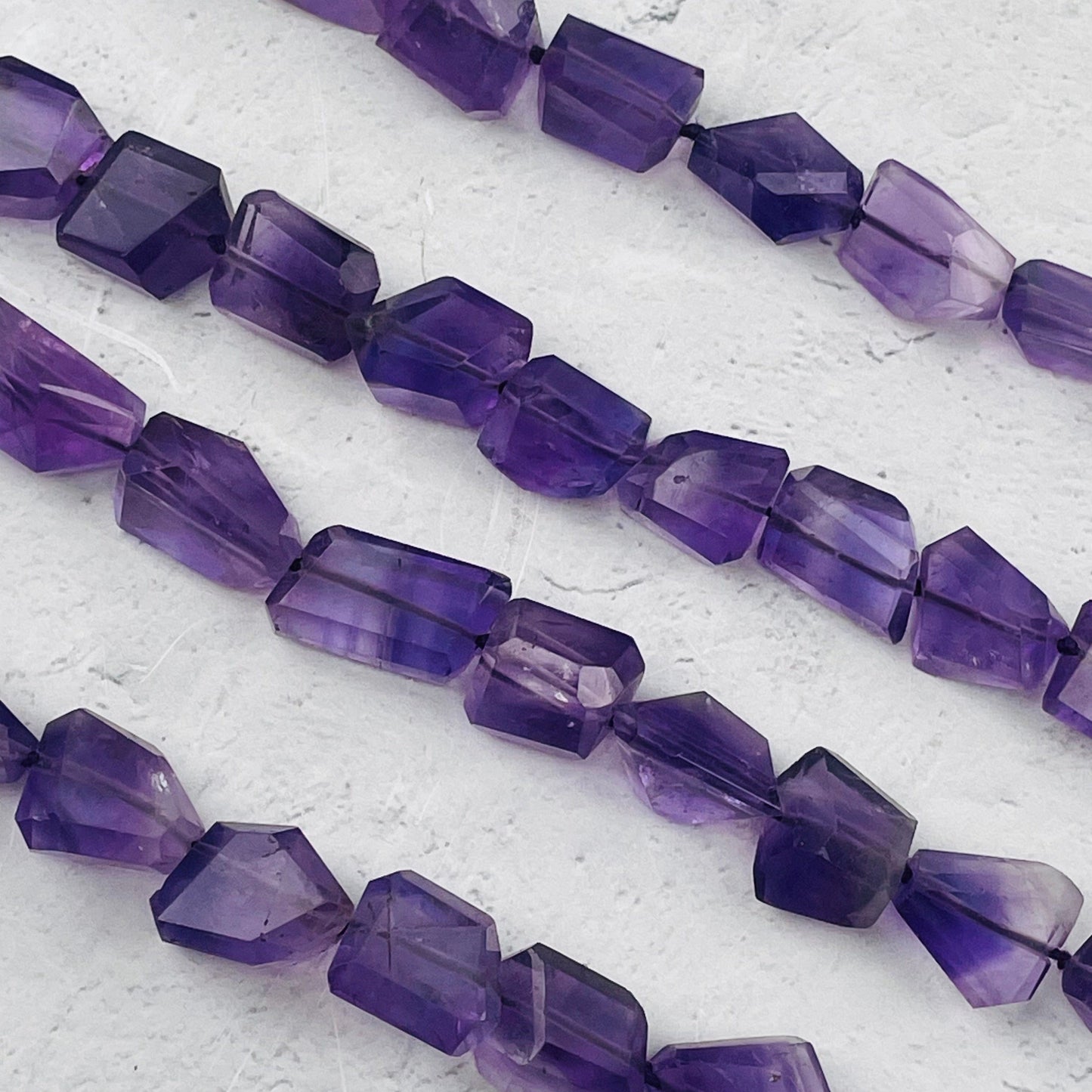 close up of the faceted beads 
