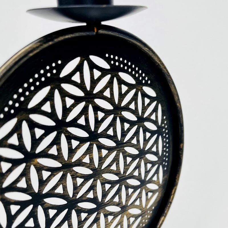 close up of the details on the candle holder 