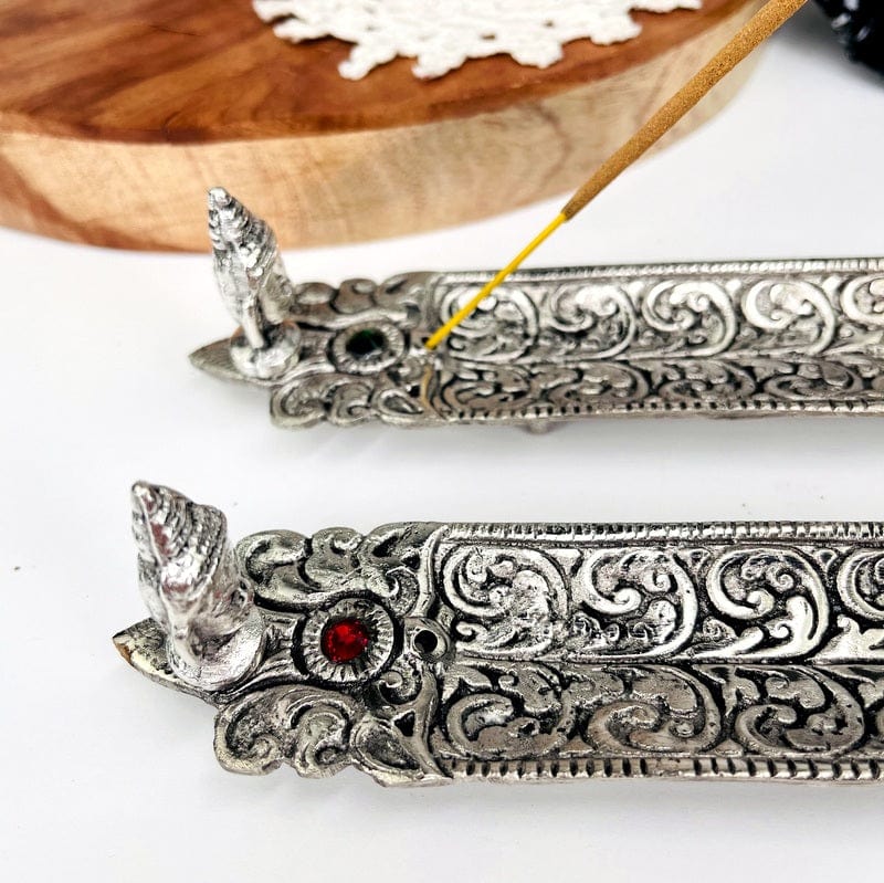 close up of the color accents on these holders 