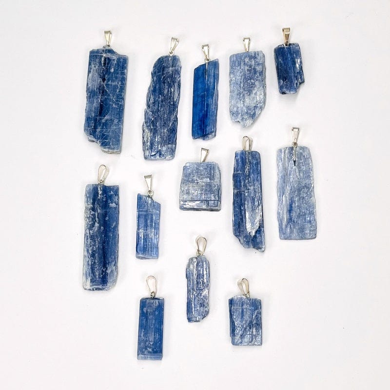 multiple pendants displayed to show the different possible sizes 