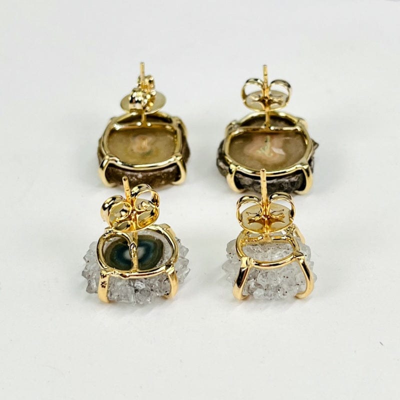 back side of the earrings 