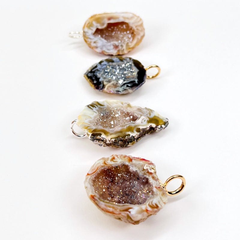 close up of the drusy centers 