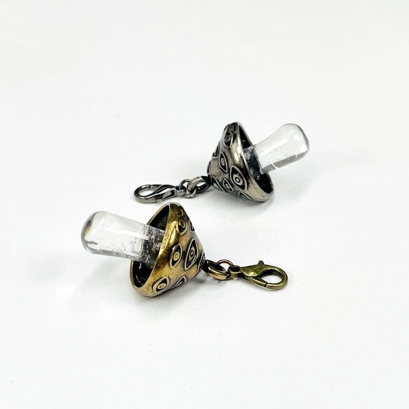 side view of the pendant to see the thickness 
