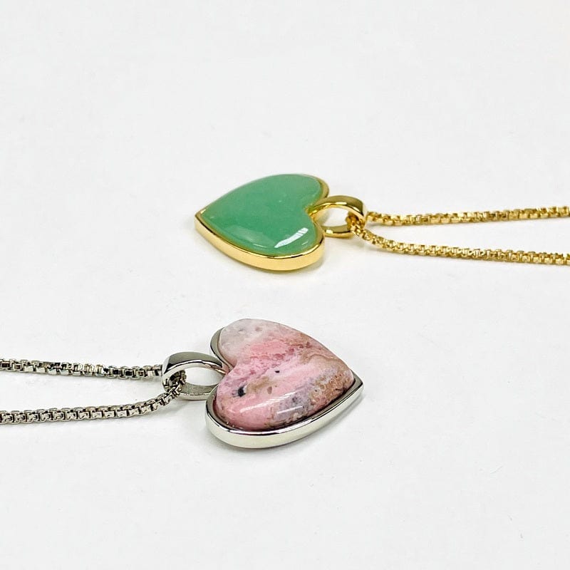 side view of the pendant to show the thickness 