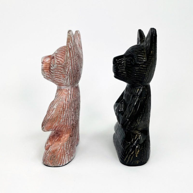 side view of the statues to show the thickness 
